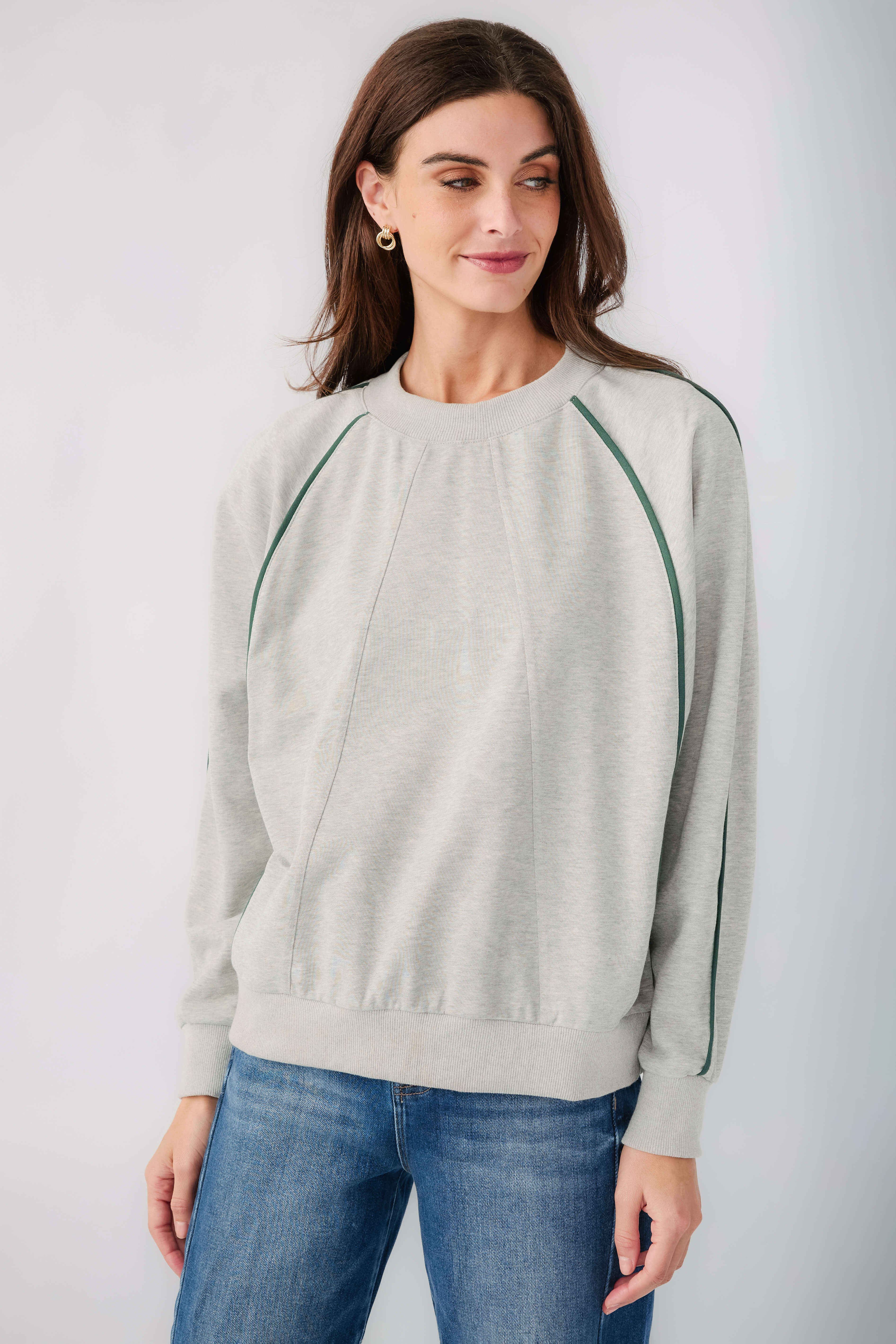 Fate Contrast Piping Raglan Sleeve Sweatshirt | Social Threads