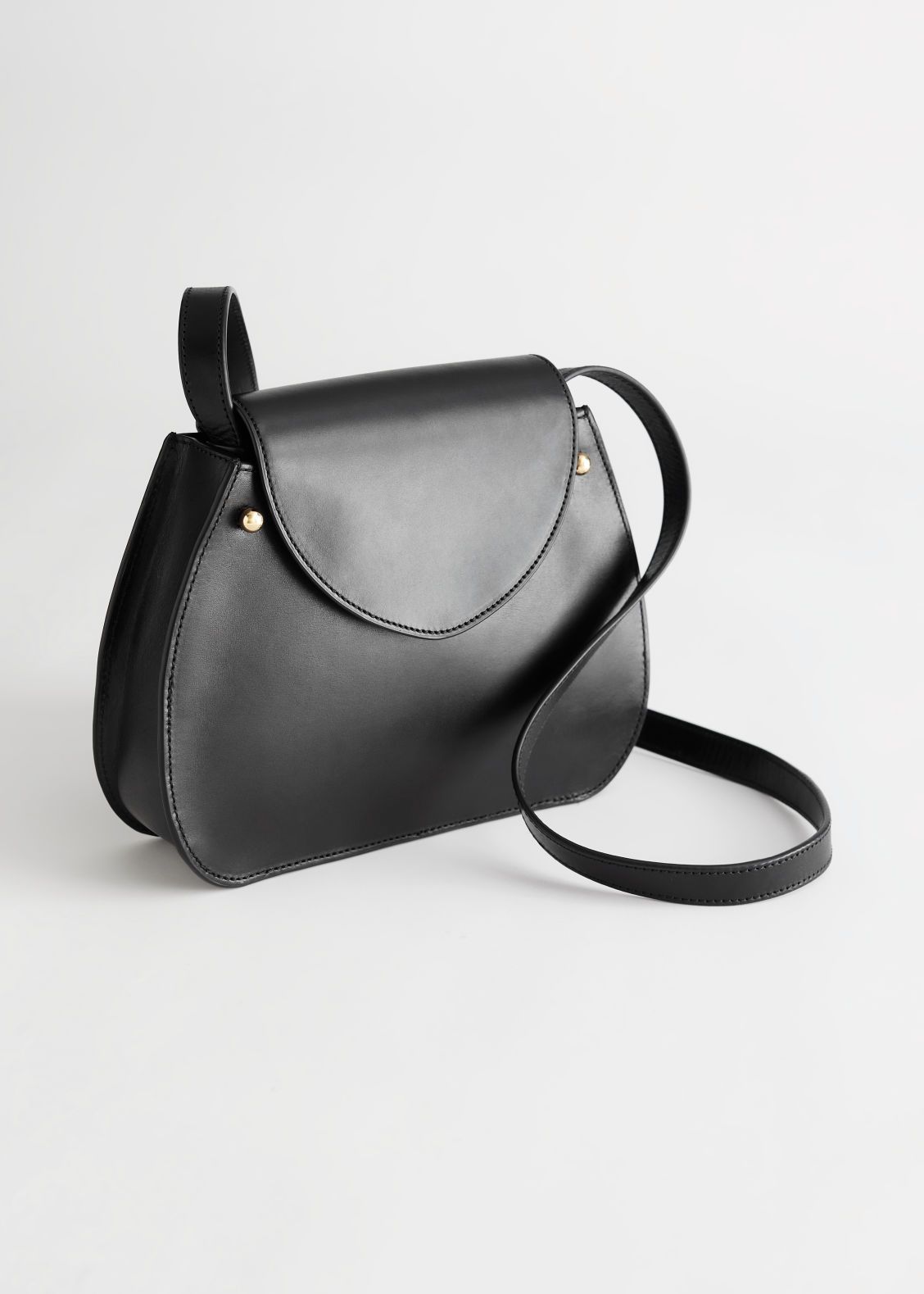 Curved Leather Crossbody Bag - Black | & Other Stories (EU + UK)