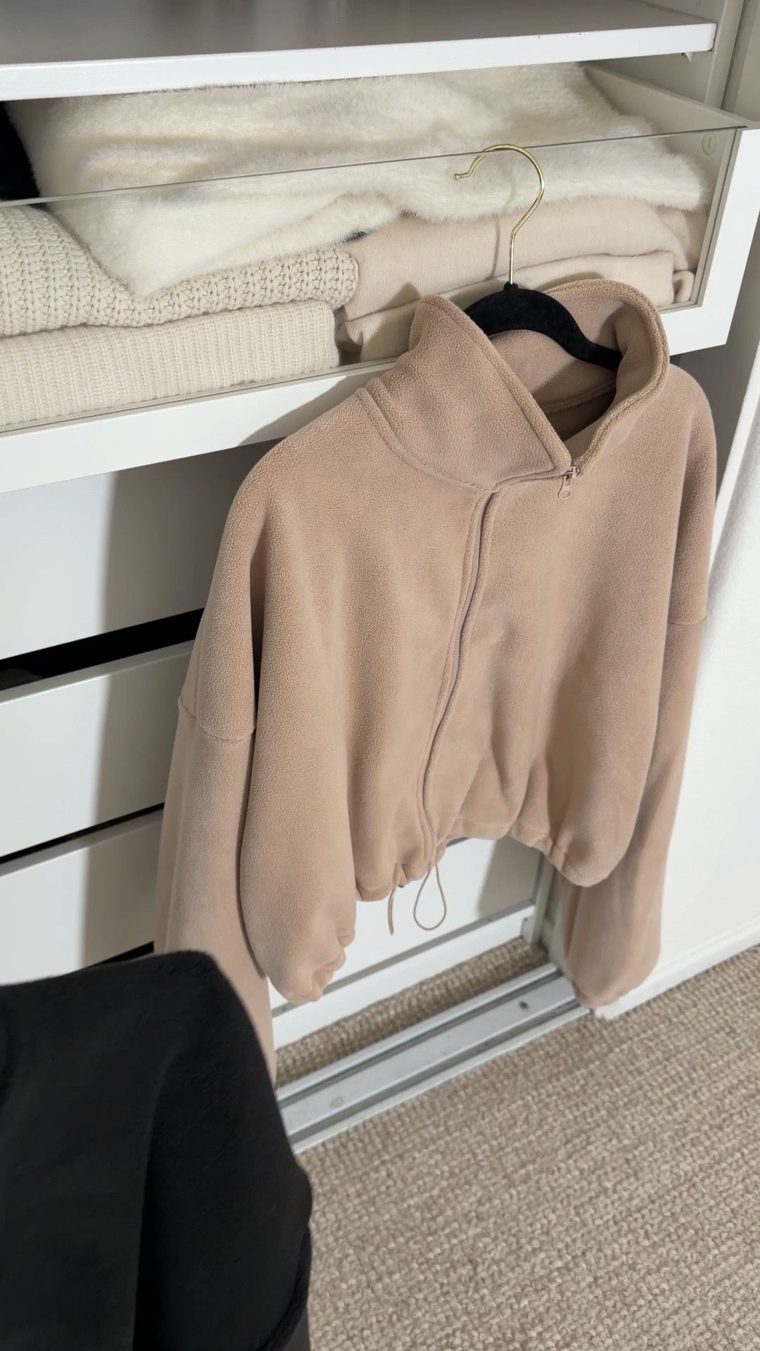 Amazon finds that don’t look Amazon 😊
Sweatshirt fleece with zipper on sale! Needed to get the black color, it is so good! Wearing size M to give me extra fabric but my size is S.
More colirs available.
Amazon fashion, amazon desls, amazon finds, fashion over 40, fashion over 50

#LTKFindsUnder100 #LTKBeauty #LTKOver40