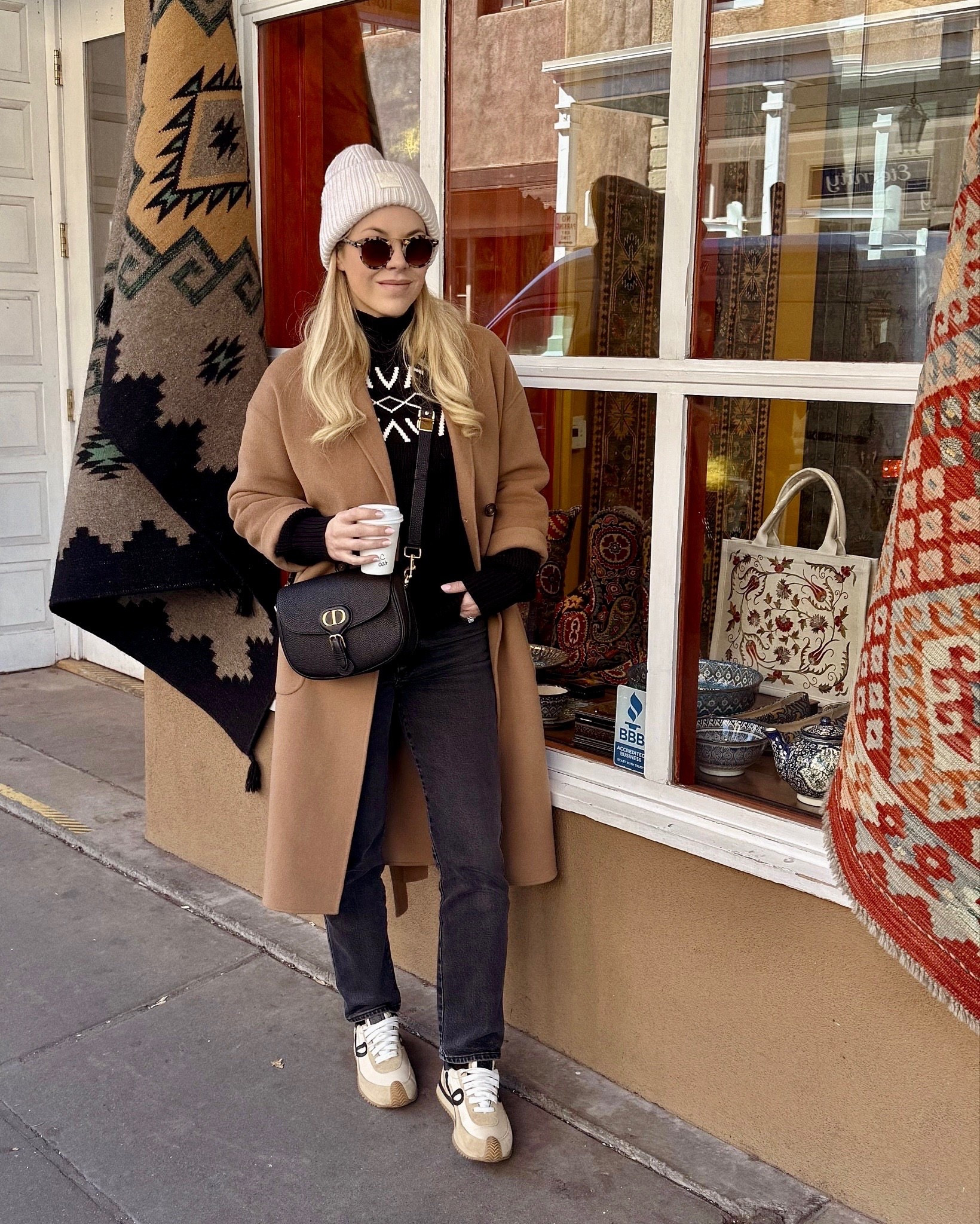 Sweater
Winter Outfit 
Coat 


#LTKFindsUnder100 

#LTKSeasonal