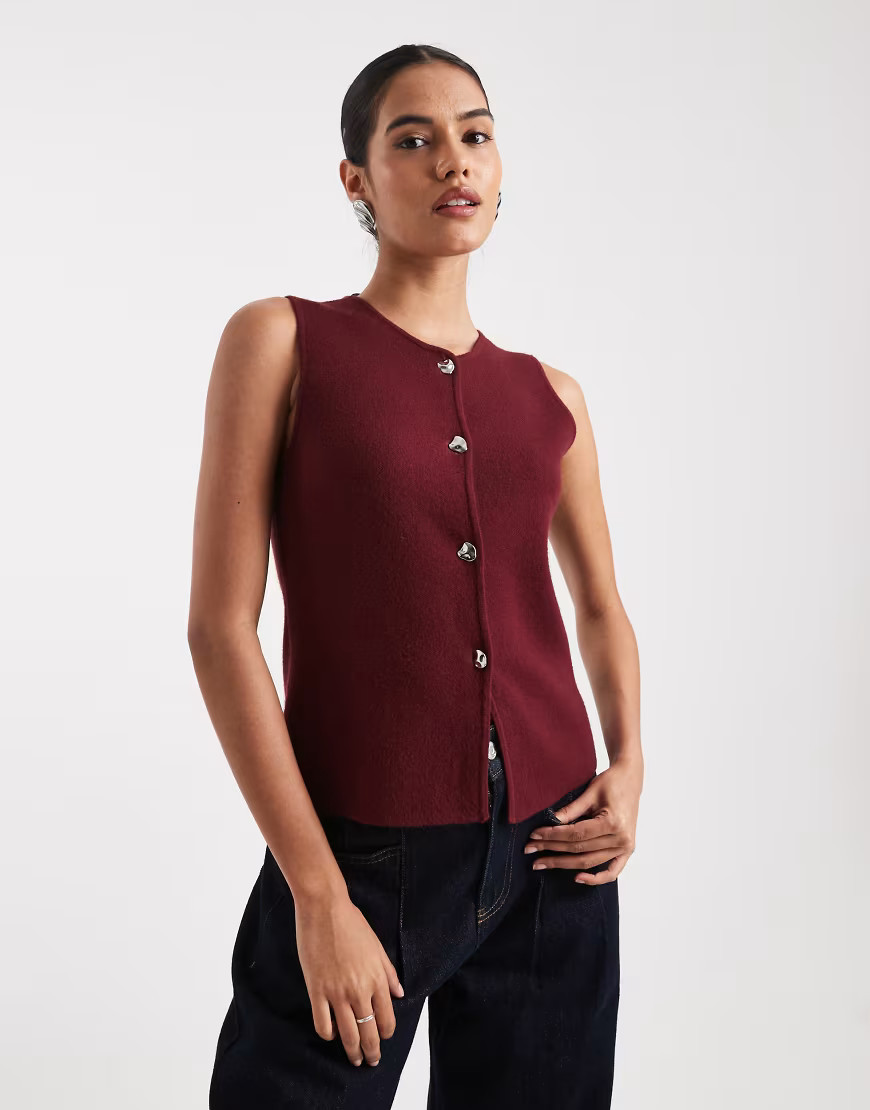 ONLY split detail compact knit vest in burgundy-Red | ASOS (Global)