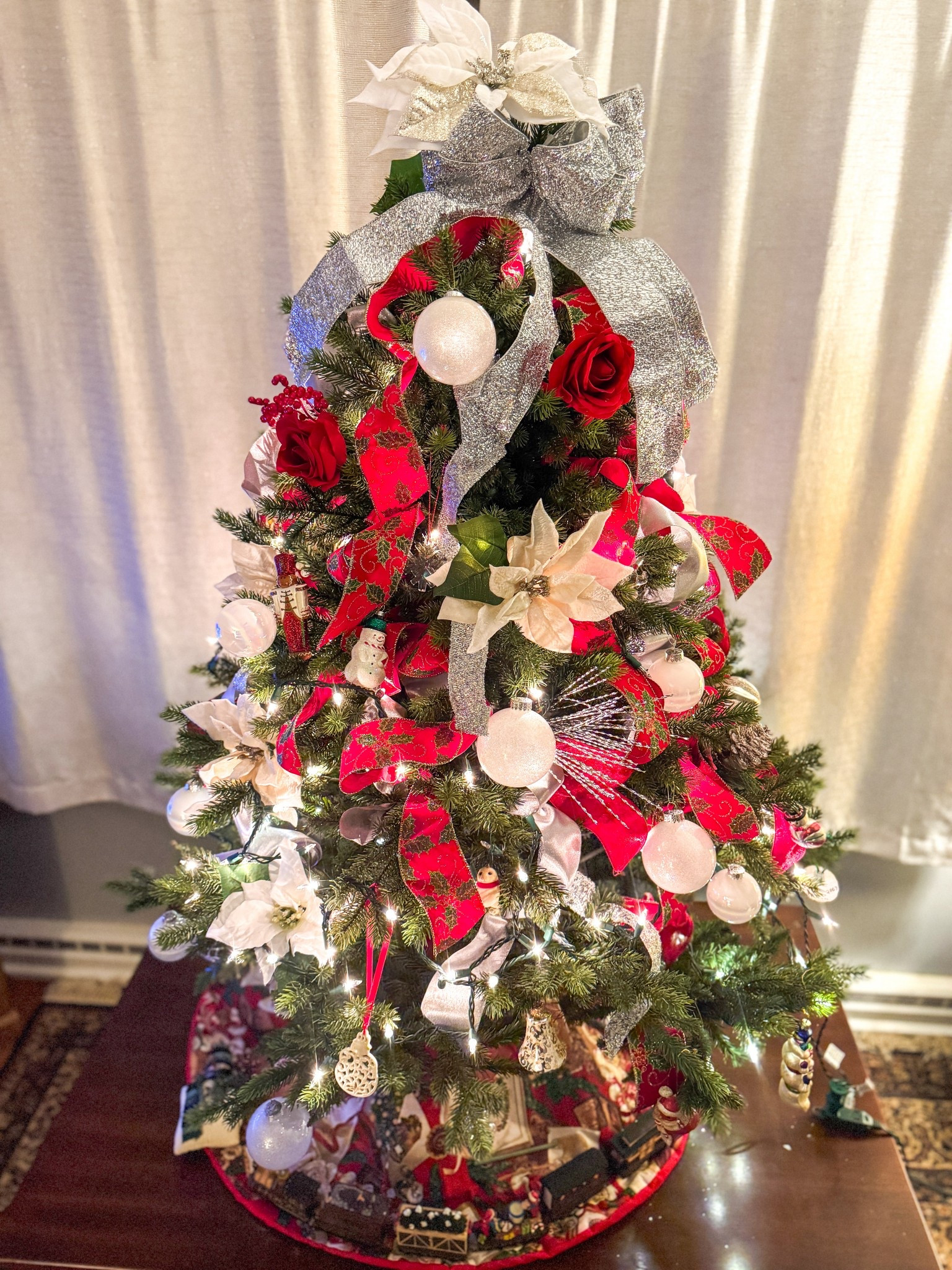 I did my mom's tree tonight! She loves it.
Spreading cheer is what it is all about!

Tree, decors, Christmas tree

#LTKHome #LTKSeasonal #LTKHoliday