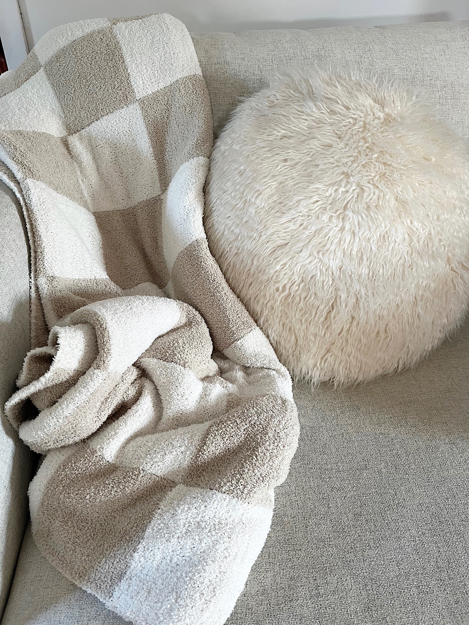 The IT blanket for fall and winter! So many color options and super soft!

#LTKhome #LTKunder100 #LTKSeasonal