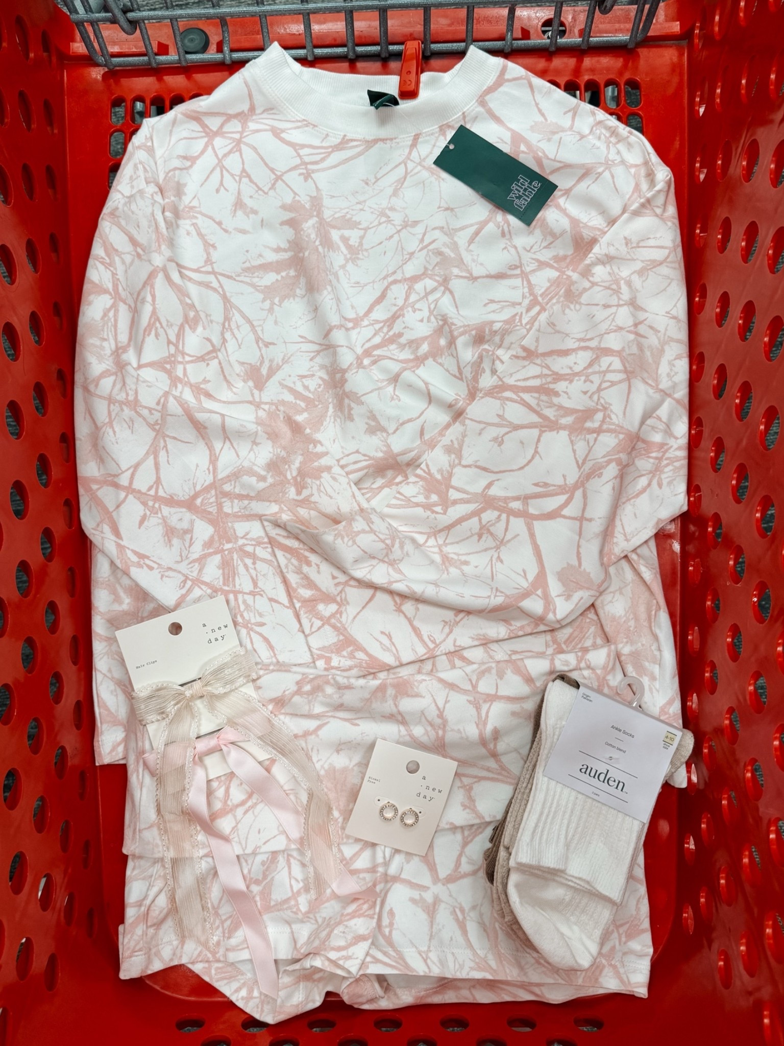 Sunday cart views✨✨
•
•
Camo wild fable set, a must have!! Shorts and the halter top are on sale this week! 
•
•
#target #targetrun #targetstyle

#LTKgrwm #LTKootd #LTKmorningroutine
