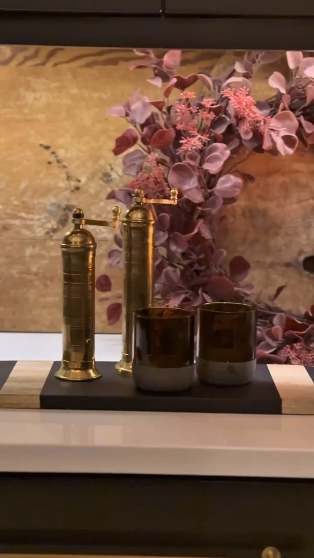 Who says luxury has to come with a hefty price tag? These chic and budget-friendly kitchen finds will elevate your space, keep things organized, and add that high-end touch without breaking the bank. 🍴✨
#bougieonabudget #kitchenfinds #budgetfriendly #kitchengoals #affordableluxury #organizedhome #kitchenrefresh #budgethomedecor #amazonkitchenfinds

#summerthompsonstyles


#LTKvlog #LTKHome #LTKdayinmylife