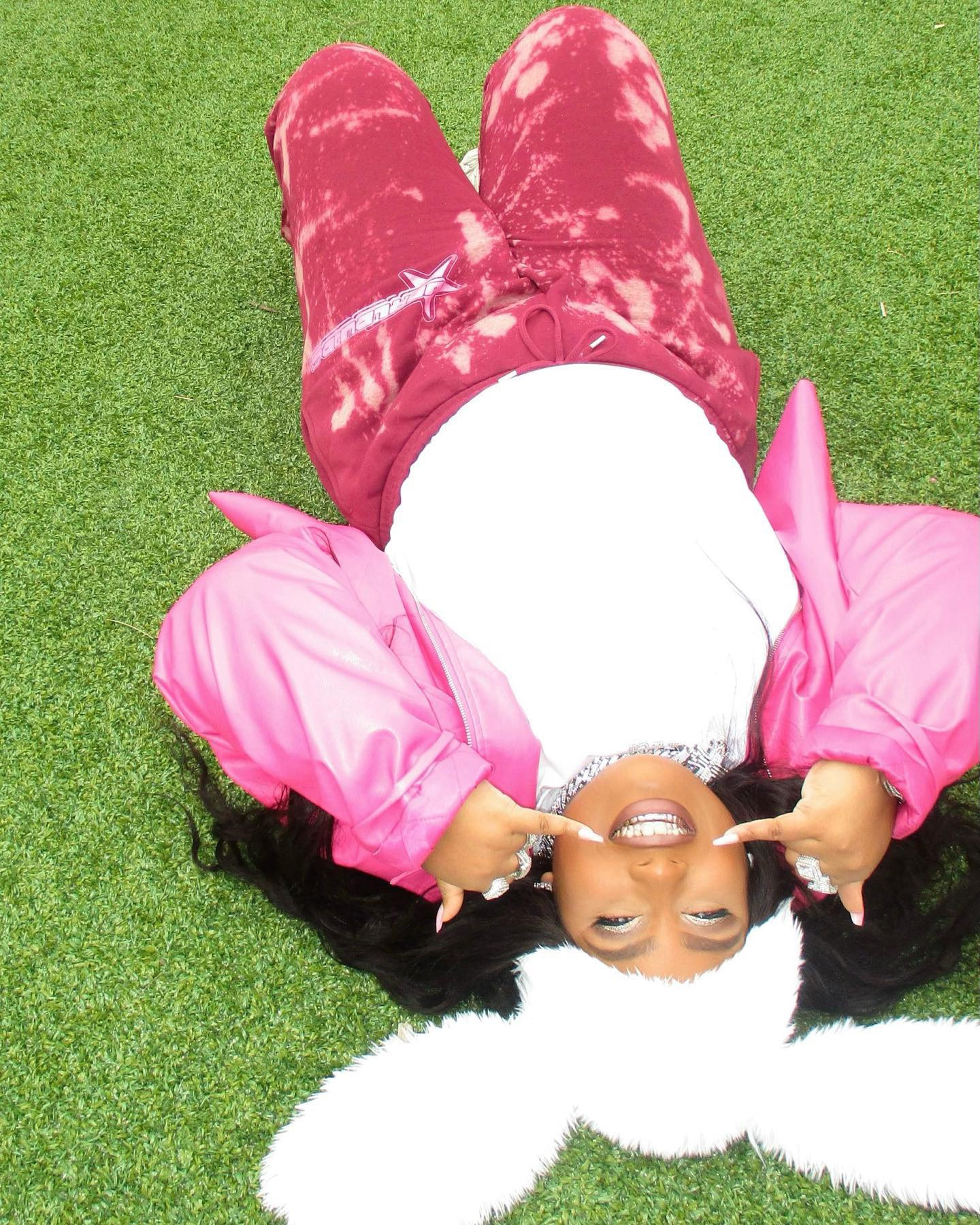 I made these pants at 4 AM. Do you like them?💕💗💖💞💓🌸🌺💘💝🌷🎀🩷👛

•
•
•
•
•
••
#trendyoutfit
#trendystyle 
#currentlywearing #sumstreetwear
#outfitboard #thevisualvogue
#aestheticstyle #microinfluencer
#outfitofthedays 
#fitsonpoint #freshfits
#wearthisnext #ootd  #outfitinspo 
#fashion #fashioninspo #explorepage
#fashionstylist #streetwearfashion #streetweardaily #streetwear #boohoo #boohooman