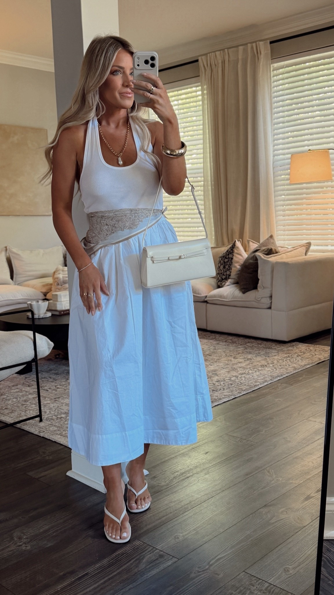 This skirt is so good!

#LTKSeasonal