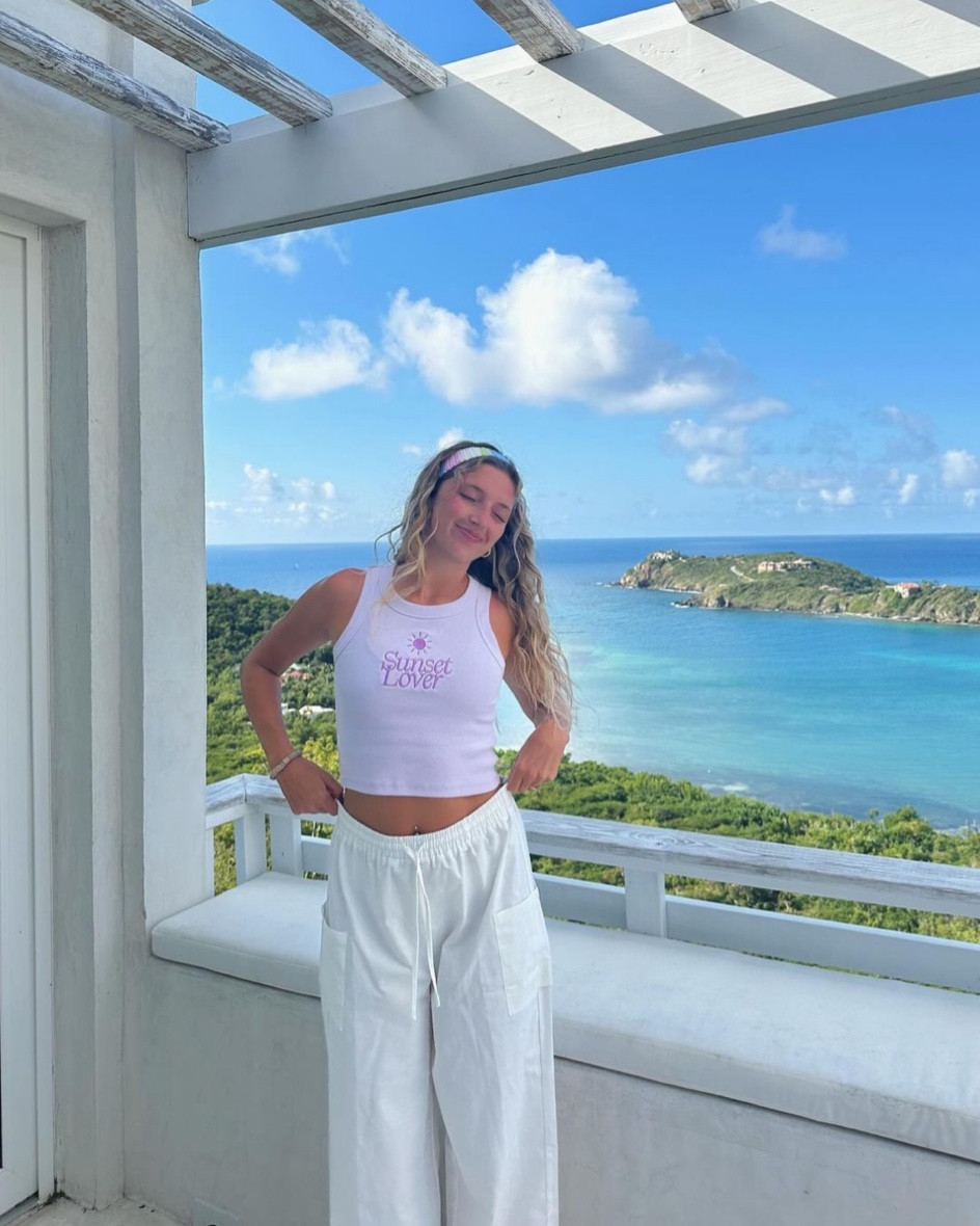 Easy comfy vacation outfit:) these pants are perfect for beachy trips 

vacation outfit, linen pants, spring outfit 

#LTKSeasonal #LTKfindsunder100 #LTKtravel