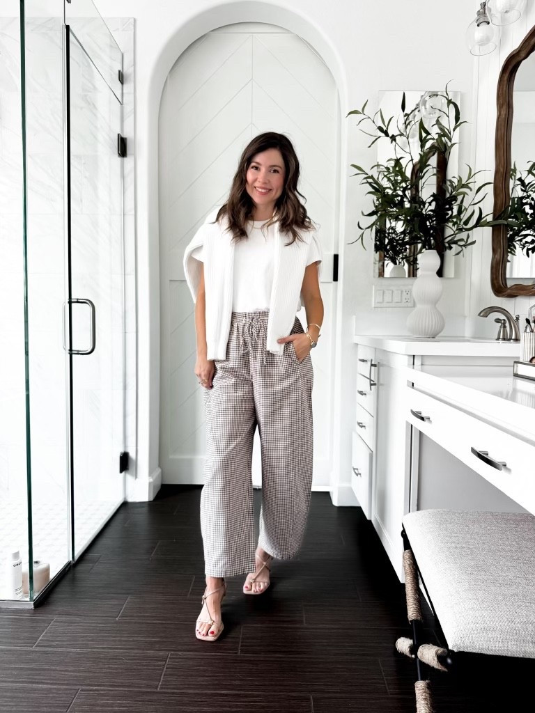 The perfect cute and casual outfit! These pants have been a staple in my closet recently!

Trendy fashion. Mom fashion. Petite friendly fashion. Chic style. Fall fashion. Summer fashion  

#LTKSeasonal #LTKStyleTip