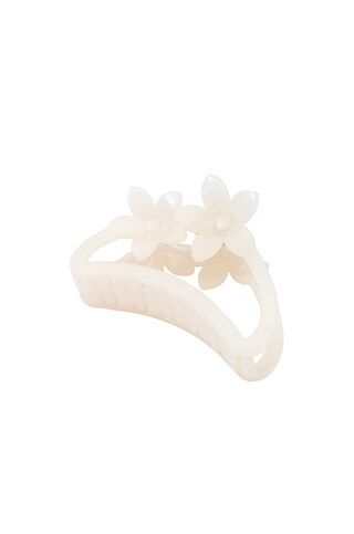Casa Clara Pebbles Claw Clip in White from Revolve.com | Revolve Clothing (Global)