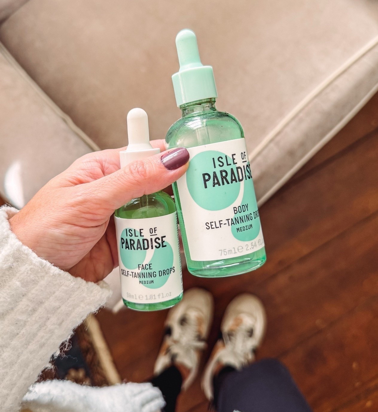 Just mix these tanning drops with your regular lotion! 🤍 


Such a good time to stock up on your must-haves or try something new ✨

isle of paradise / beauty products / makeup products / face tanning drops / body tanning drops /  Sephora / gift guide / stocking stuffers 


#LTKSaleAlert #LTKCyberWeek #LTKGiftGuide