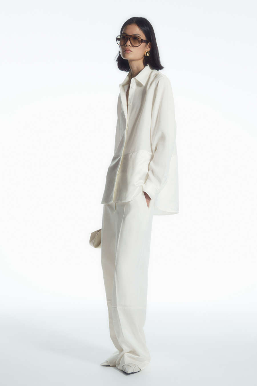 CHEMISE OVERSIZE EMPIÈCEMENT SATINÉ - IVOIRE - Shirts - COS | COS (EU)