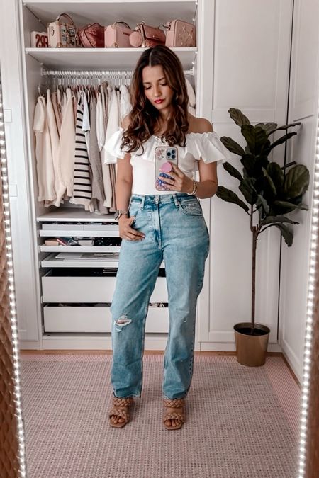 GAP Denim Review. I’m wearing the High Rise Cotton '90s Loose Jeans in size 28. Vintage Light Wash.

Love the roomy fit - perfect to wear with bodysuits in the summer.

#LTKover40 #LTKstyletip #LTKfindsunder100