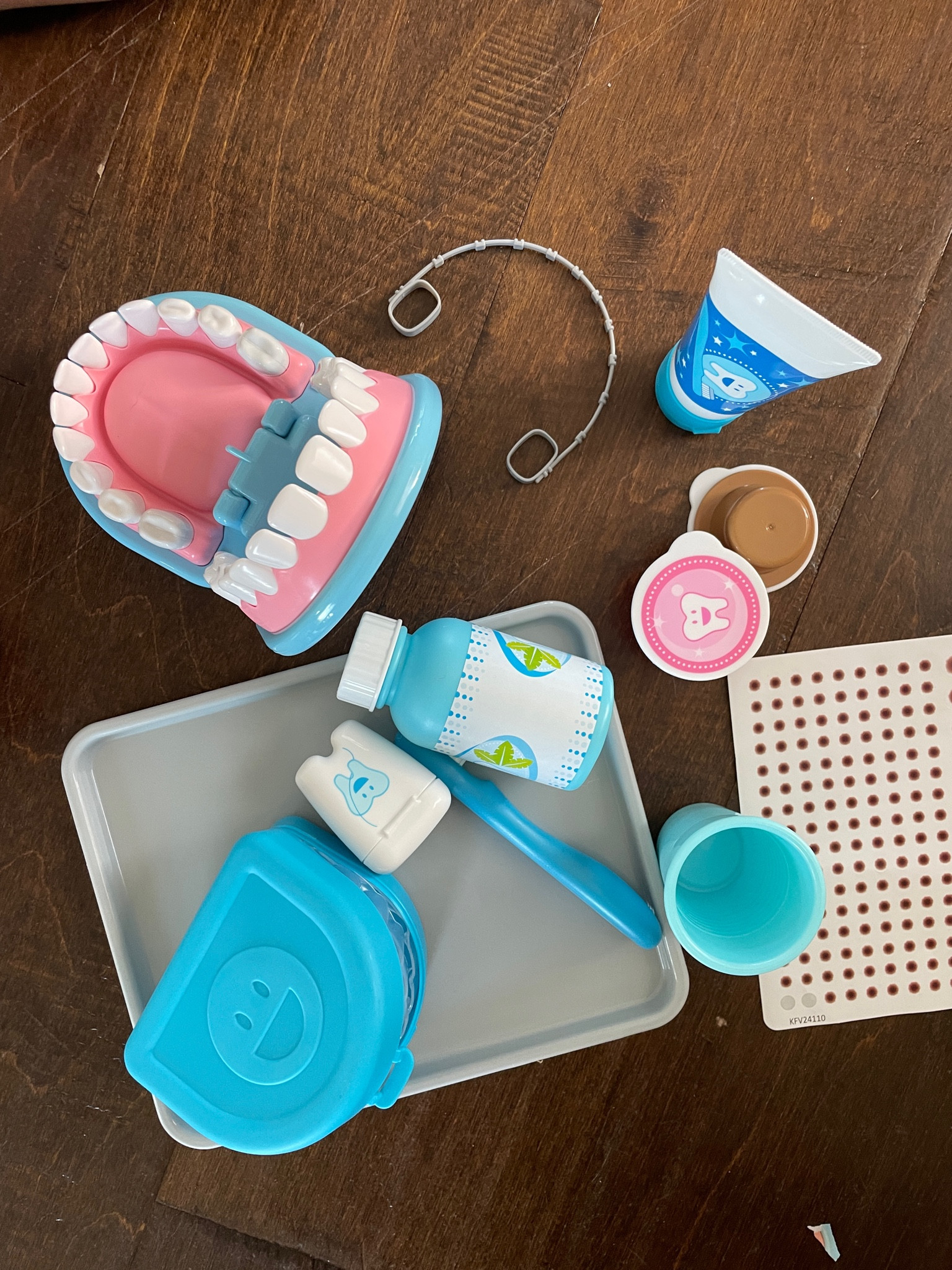 The cutest dentist set for the kids! One thing about Greysyn is that he LOVES the #MelissaandDoug toys and this mama does too!

It’s also a plus his OT & speech therapist use them too!  10/10 recommend🙌🏽💙 I tagged both retailers just in case you’re not close to a Target.

#InteractiveToys #ToysforBoys

#LTKFamily #LTKKids #LTKFindsUnder50