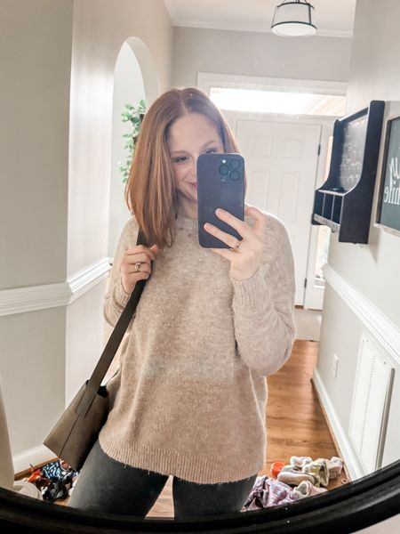 Sunday OOTD

Madewell
Old navy
SPANX 

#LTKSeasonal #LTKfindsunder100 #LTKSpringSale