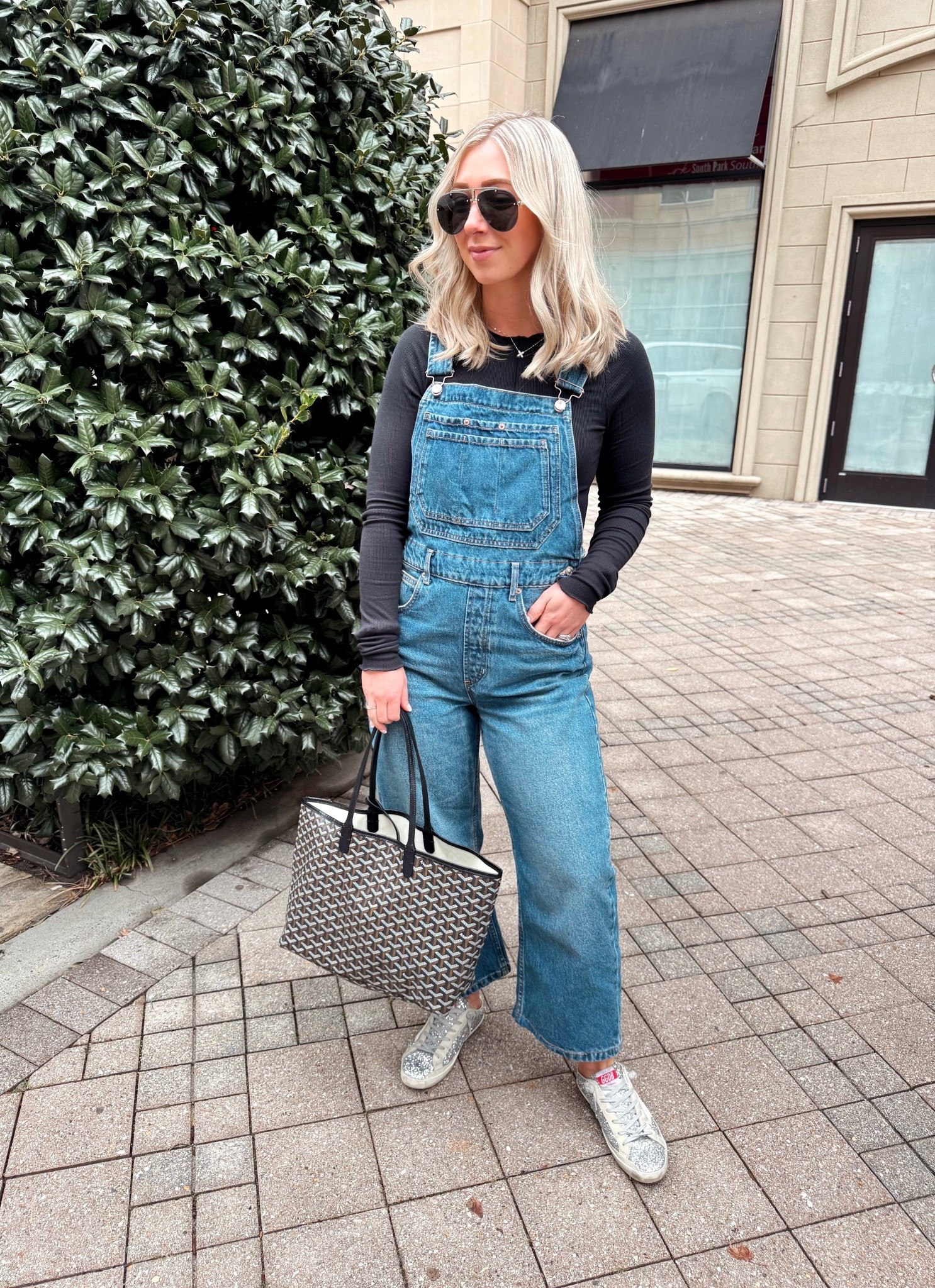 I have finally found THE PERFECT overalls if you’re petite and they just went 60% OFF! 🫶🏻 The only caveat is you have to size up! I’m a size 4 and very hippy and had to size up to a medium and they’re the perfect fit!👖🤩 5’4” for reference! 

Overalls, free people overalls, spring outfits 

#LTKgrwm #LTKmomlife #LTKootd