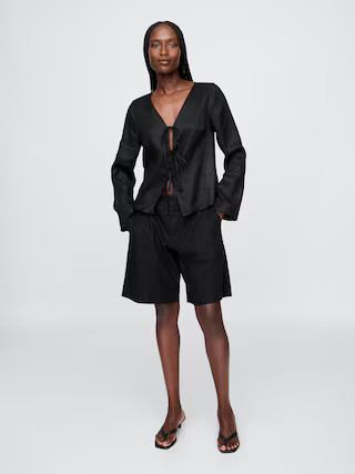 365 Low Rise Linen-Blend Trouser Shorts | Gap (US)