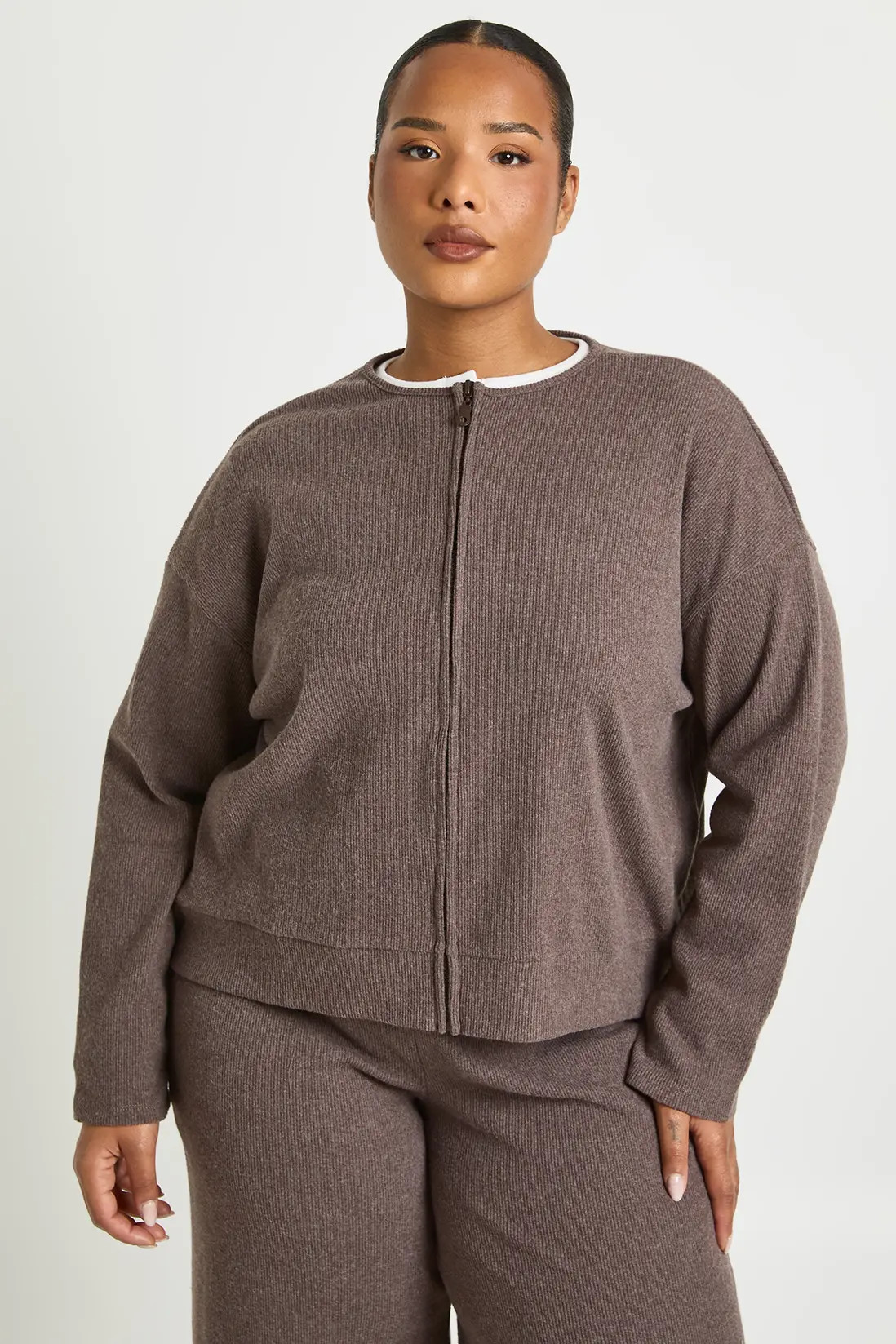 Chocolate boohoo Plus Knitted Rib Zip Through Sweat | PrettyLittleThing AU | Pretty Little Thing (Australia & New Zealand)