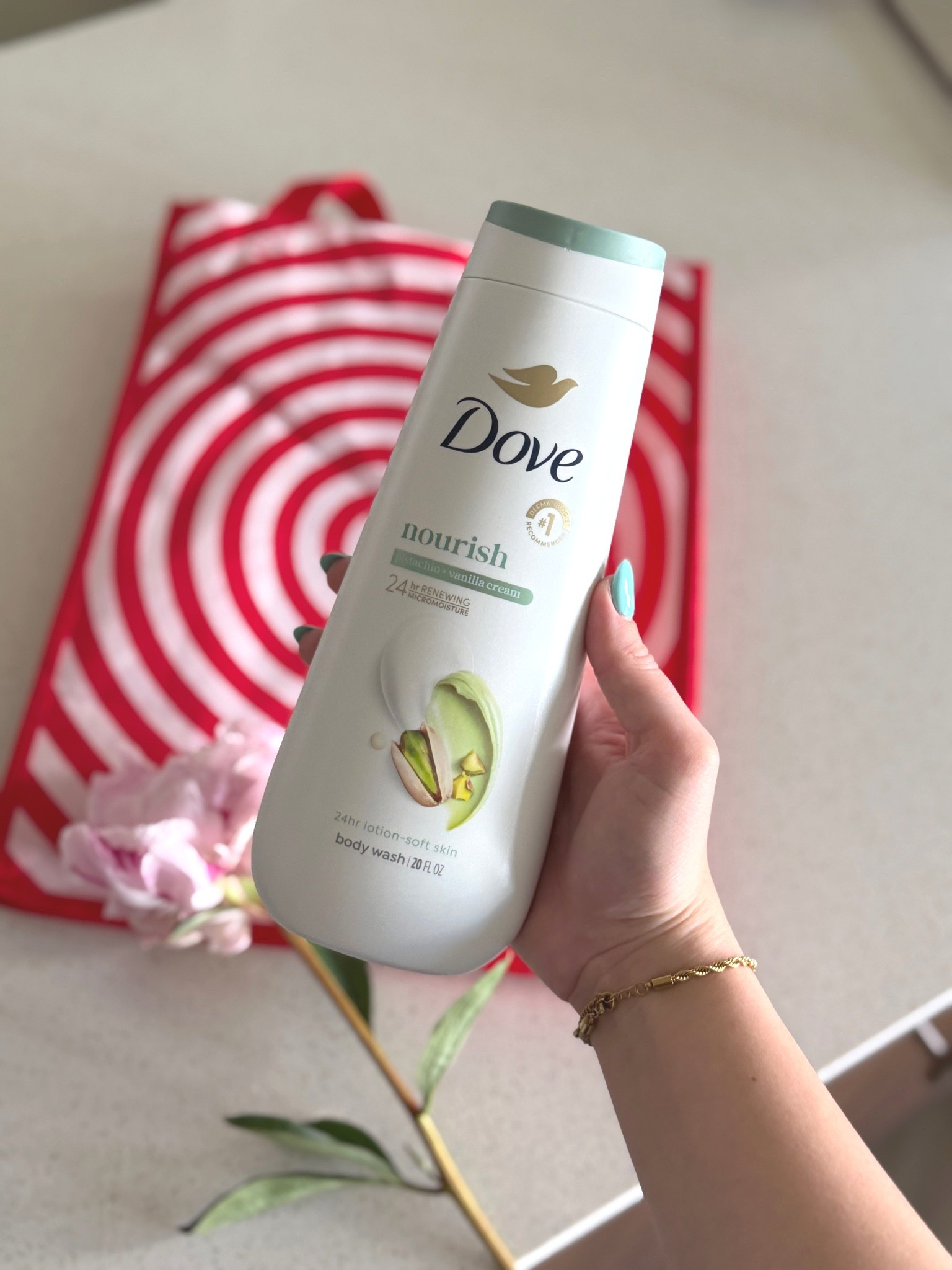 Dove just dropped a NEW Body Wash and holy moly…it’s a good one! You can now shop Pistachio & Vanilla Cream at Target.com! This body wash has the most amazing texture and (obviously) smells SOO GOOD. 

#ad