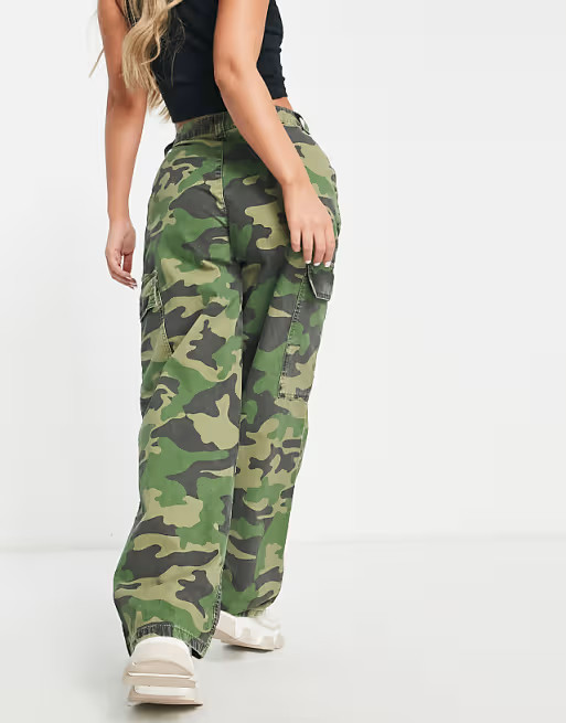 ASOS DESIGN Hourglass oversized cargo pants in khaki camo | ASOS | ASOS (Global)