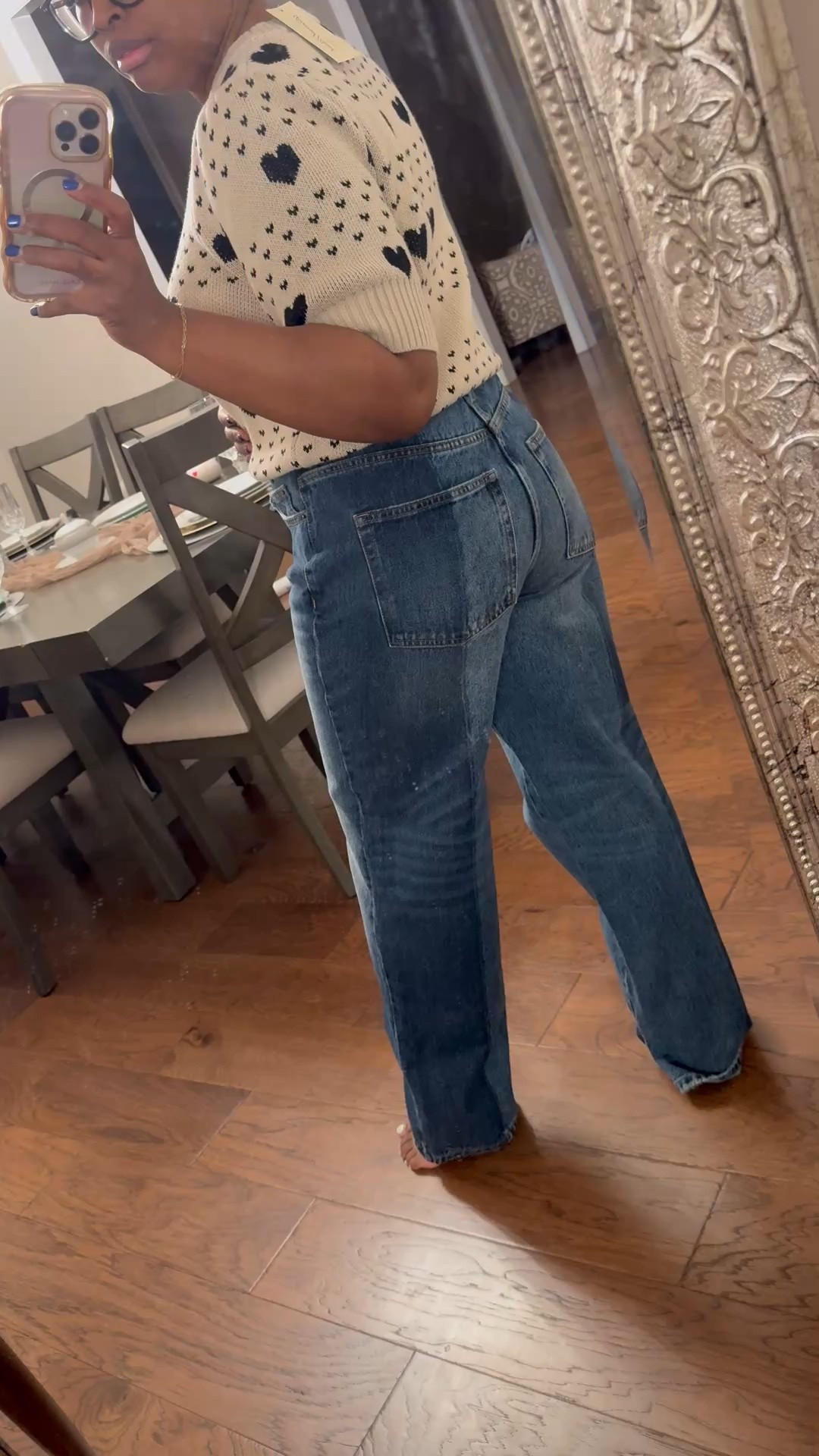 Quick outfit try on! I’m loving the fit of these jeans! The sizing and length are perfect. I love the slits on the sides of the jeans and the 2 tone color way! 

Top: medium 
Jeans: 8

#LTKootd #LTKgrwm #LTKValentine