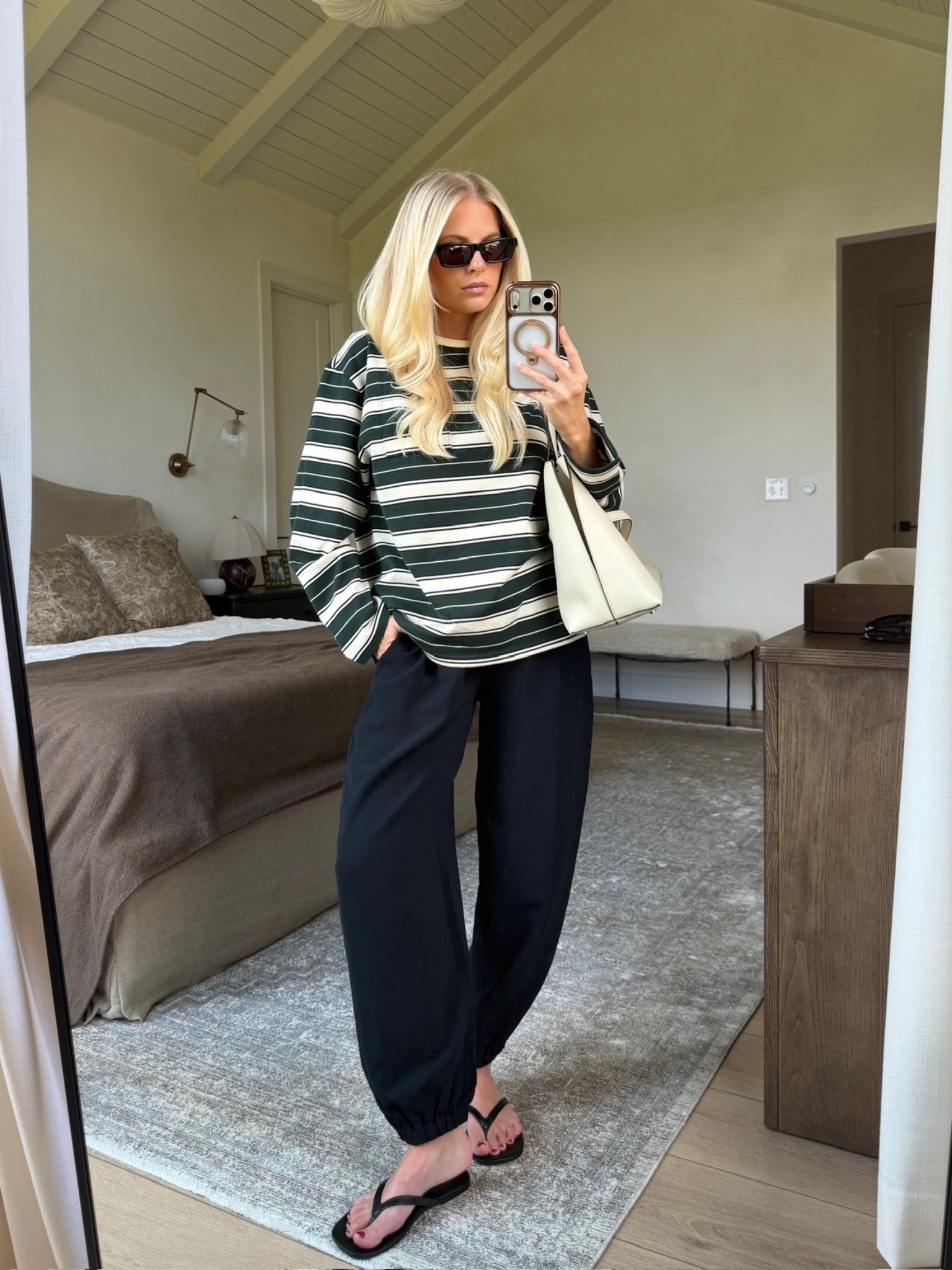 SIZE: med in top (color - fgtre grn/ssd crm), small in pants, linking similar shoes! #kathleenpost

Fall transition outfit, fall outfit Inspo, errands outfit, school drop off, school pick up, airport outfit

#LTKootd
