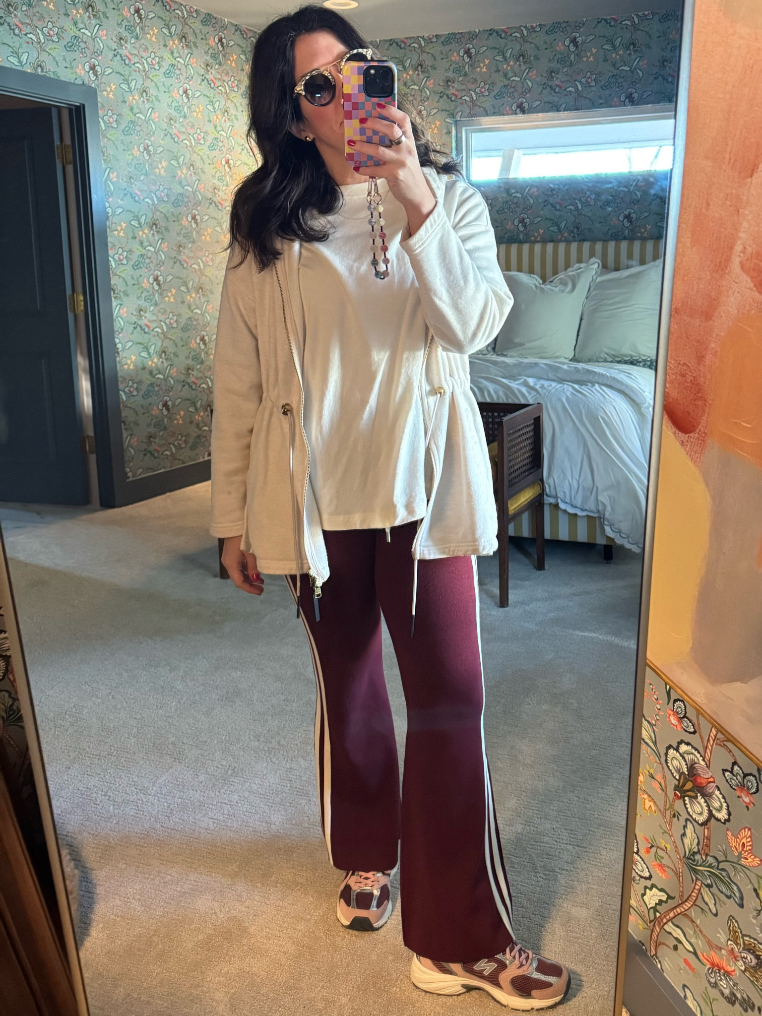 Early morning games made easy.
Love these pants but note they look best a little more cropped. I’d actually like them about an inch shorter. 