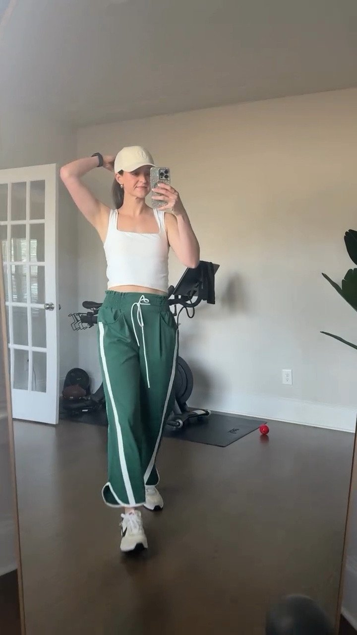 Baseball fields are our second home 

My Saturday consists of food, caffeine, a quick work out - and off to the field! 

Alani Nu on SALE 😄

Love love these pants from Amazon - if you happen to need green pants (I’ll link for you girl!!)

@barebells Brownie Batter Bar is 10/10 

Check out LTK for my ball park essentials! 

#dayi̇nmylife #boymomforlife #nursepractitioners #dayinmylifevlog #amazonfinds

#LTKmomlife #LTKmorningroutine #LTKdayinmylife