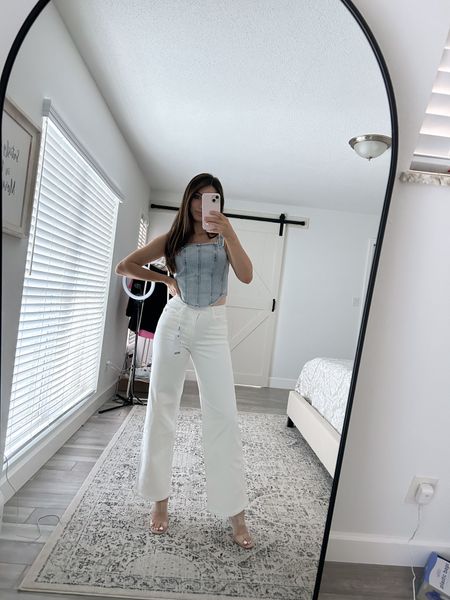 #ad LOVING these jeans from @bayeas 😍 super comfy and the fit is just amazing! These are so in right now! 

Linked here: https://bayeas.com/products/byw8036-1?_pos=1&_sid=91061f487&_ss=r&ref=T1Zom5uEHtrgAk

#BayeasFashionChallenge #JeansFashion #jeans #springoutfit