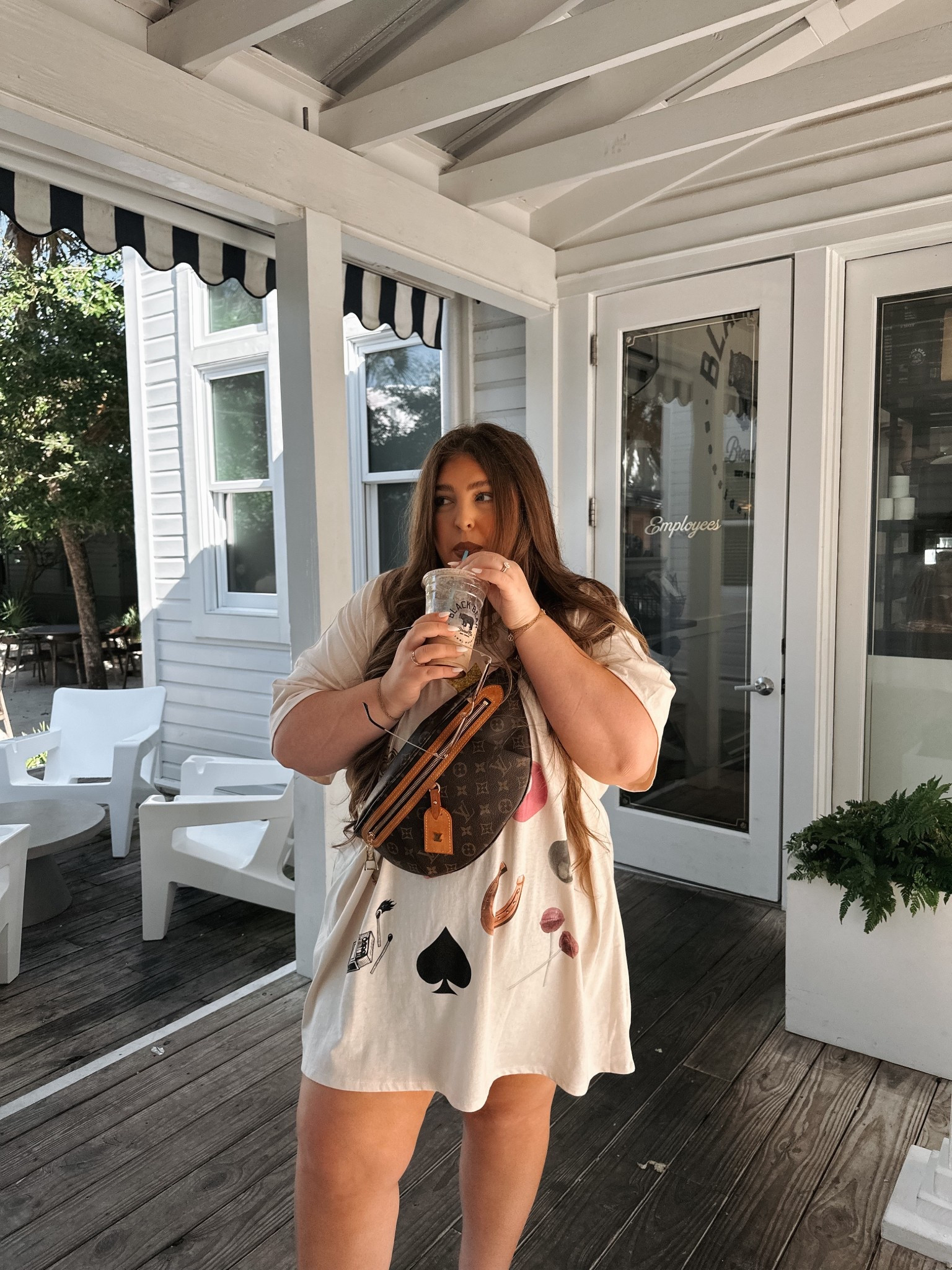 graphic tee is under $15!! 

#LTKSaleAlert #LTKMidsize #LTKFindsUnder50