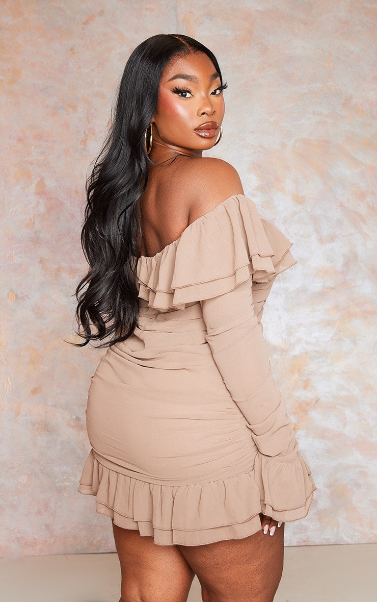 Plus Mocha Bardot Ruffle Detail Shift Dress | PrettyLittleThing UK