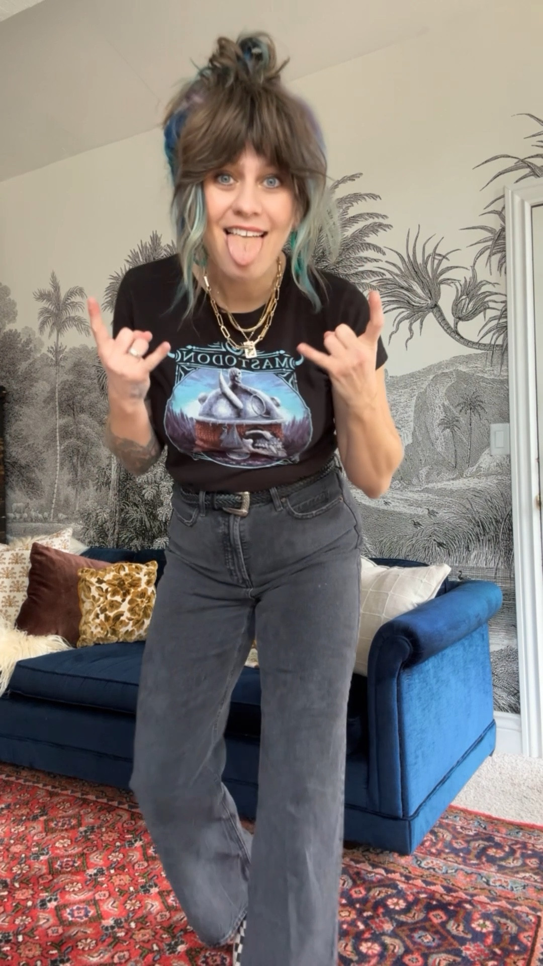 It’s almost fall and I’m so ready for pants, tees, and vans weather! These pants from Old Navy are so cute and affordable! Add a band tee and some chains and you got a versatile look!


#LTKSeasonal #LTKFindsUnder100 #LTKFallSale