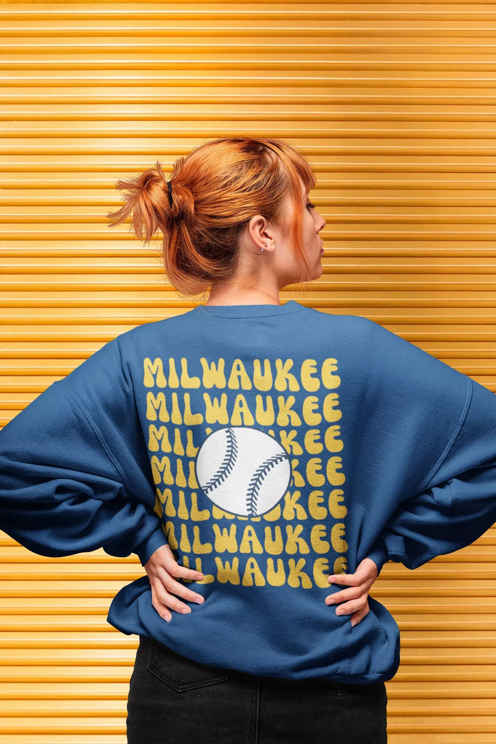 Retro Milwaukee Crewneck Sweatshirt Vintage Milwaukee 