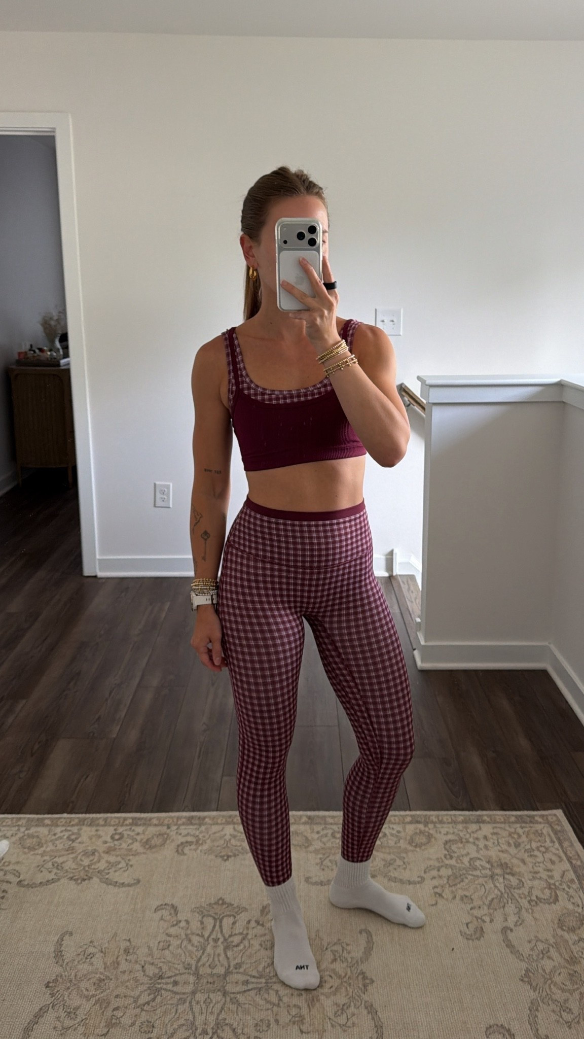 9/10/26 Home Gym Workout Outfit 🤎

Today’s home gym lifting outfit 🤎 Wearing this plaid matching Abercrombie activewear set in an XS top + bottom with my favorite Aritzia TNA socks, Garmin watch + Beats headphones.

Such a cute set for transitioning into fall workouts while still being super comfortable for lifting. Everything is linked here ✨

#LTKootd #LTKfitnessgoals #LTKActive