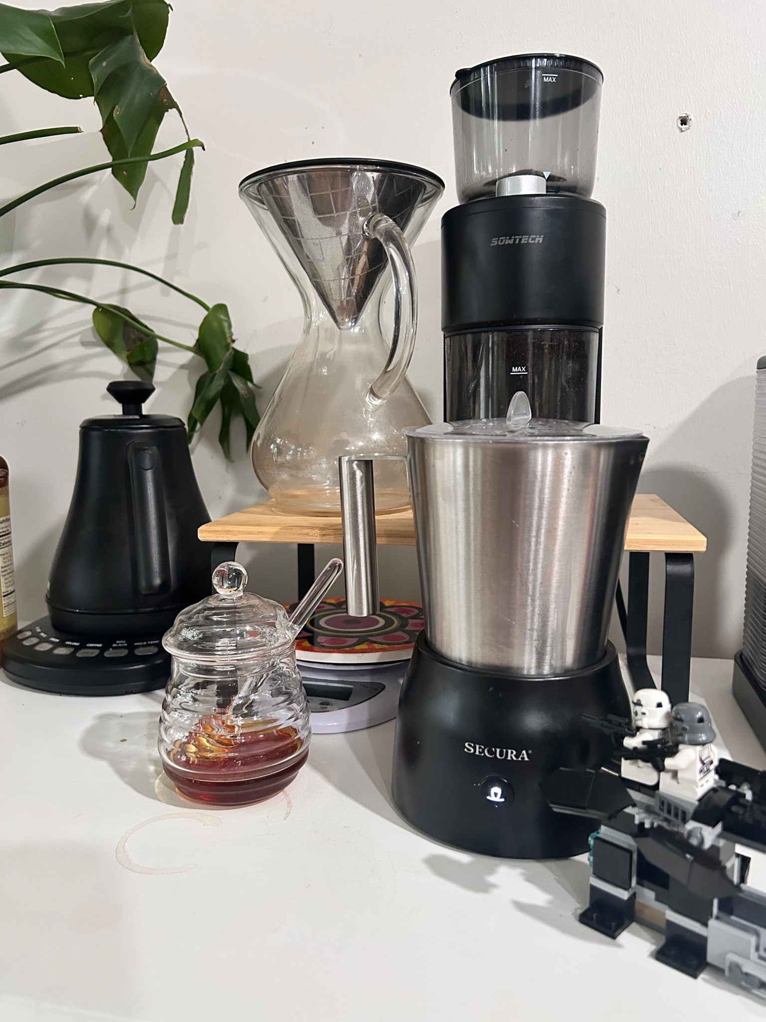 My favorite morning ritual will forever be a hot cup of coffee ☕
Y’all have been loving this Chemex pour over— I found mine at Crate & Barrel almost a decade ago and I’ll replace it every time my husband accidentally smashes one because… it’s just THAT good 😅

This grinder though 🤍 I’ve officially graduated from the $10 Walmart days, and here’s my little pro tip: lightly wet the beans before grinding so they don’t fly everywhere. You’re welcome 😉

👉 Tap the link to shop my exact setup + upgrade your mornings

#LTKmorningroutine #LTKdayinmylife #LTKHome