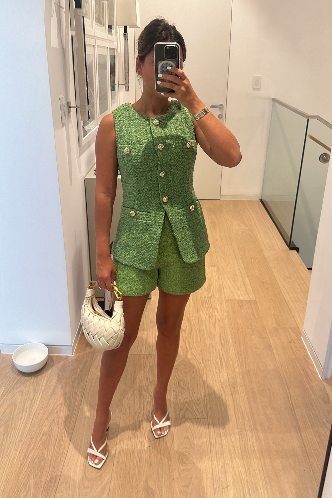 This green tweed endless rose set is everything & more !!!! Reminds me so much of a Veronica beard one that was sold out! Then this jw pei bag looks soooo expensive yet it’s under $130 - love the gold hardware too handle !!! 

#LTKTravel #LTKWorkwear #LTKStyleTip