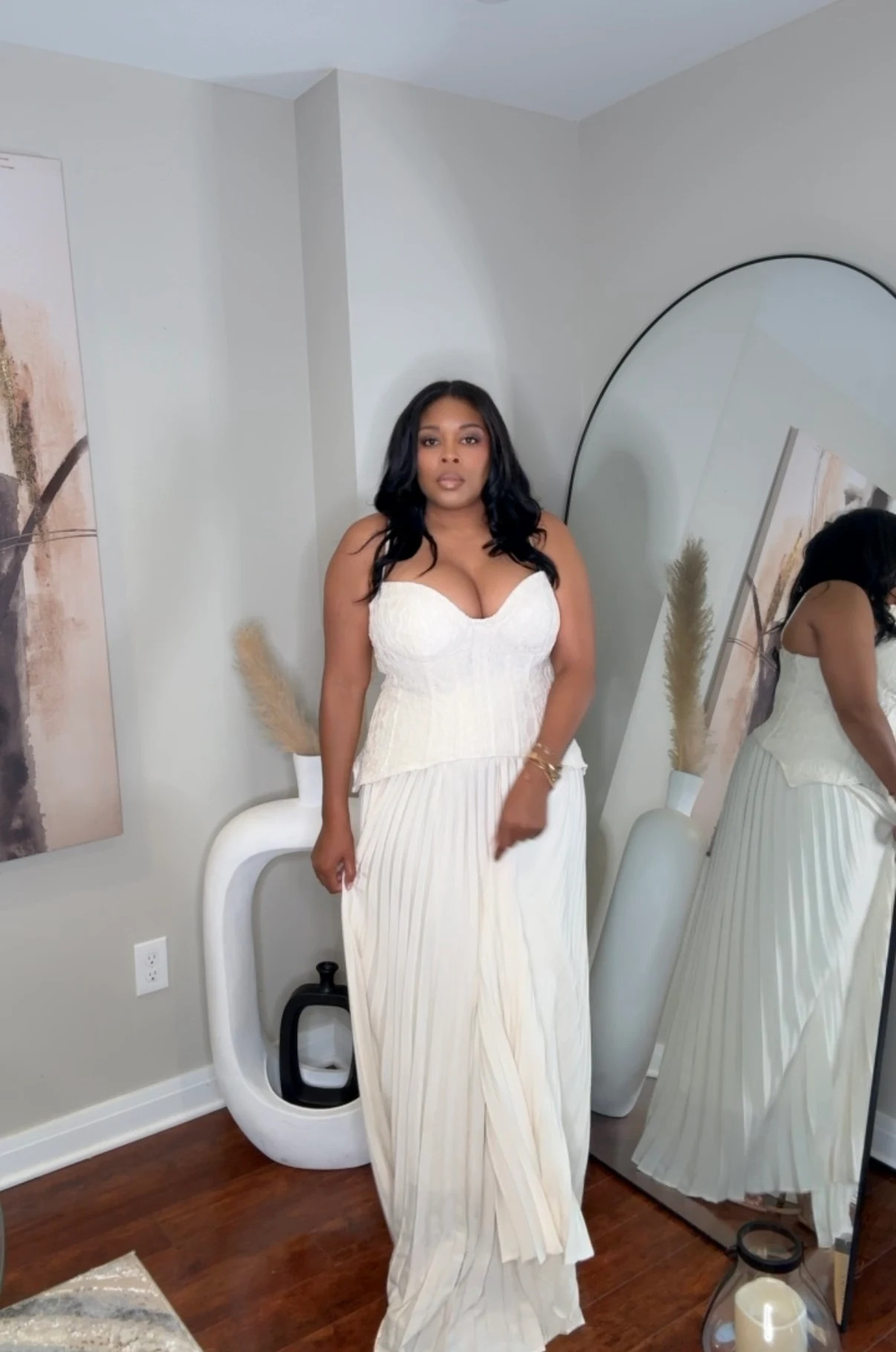 Obsessed is an understatement 🤍✨
This lace corset maxi dress is giving elegance + confidence all in one 😍

Perfect for date nights, events, or when you just want to feel THAT girl 💅🏽

Wearing size M (5’6”, 200 lbs for reference) — snatches you in all the right places!
 

 #LTKdayinmylife #LTKgrwm #LTKfitnessgoals