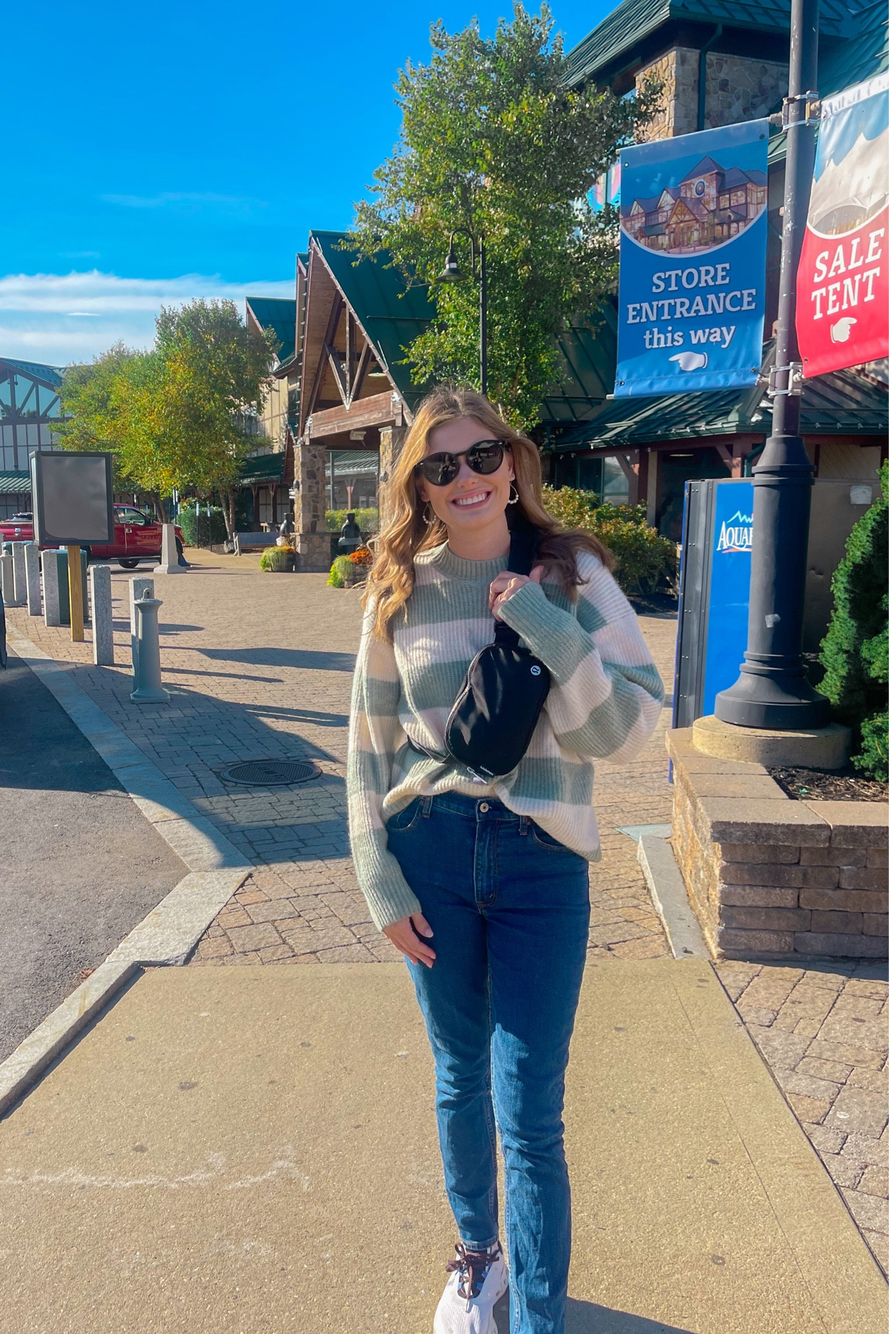 Fall outfit, sweater weather, maine outfit, new england outfits, h&m, abercrombie jeans

#LTKfindsunder100 #LTKSeasonal #LTKtravel