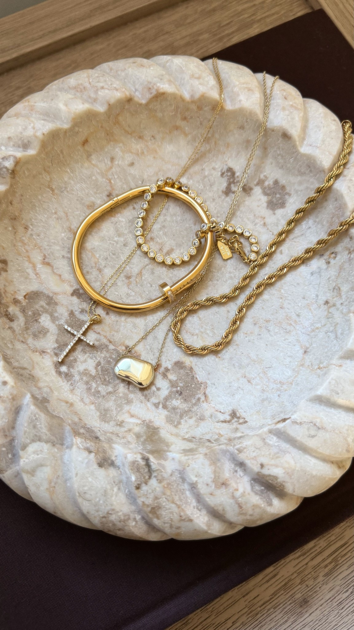 When your jewelry tray is all @electricpicks ⚡️ best quality & cutest jewels 
& they’re having a huge sale today! 

#jewelry #bracelet #salealert #valentinesday #valentinesgift #necklace #bracelet #tennisbracelet #cuff #cross #fashion 

#LTKValentine #LTKootd #LTKSaleAlert