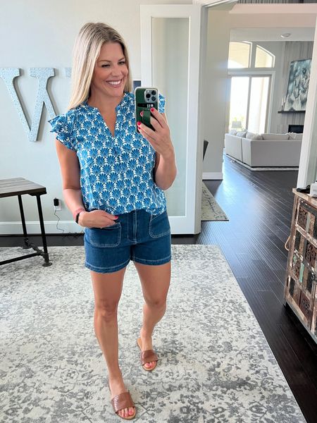 Trendy summer outfit 


Fashion  fashion blog  summer  summer outfit  summer fashion  casual outfit  casual summer outfit  what i wore  fit momming  

#LTKSeasonal #LTKFindsUnder100 #LTKStyleTip
