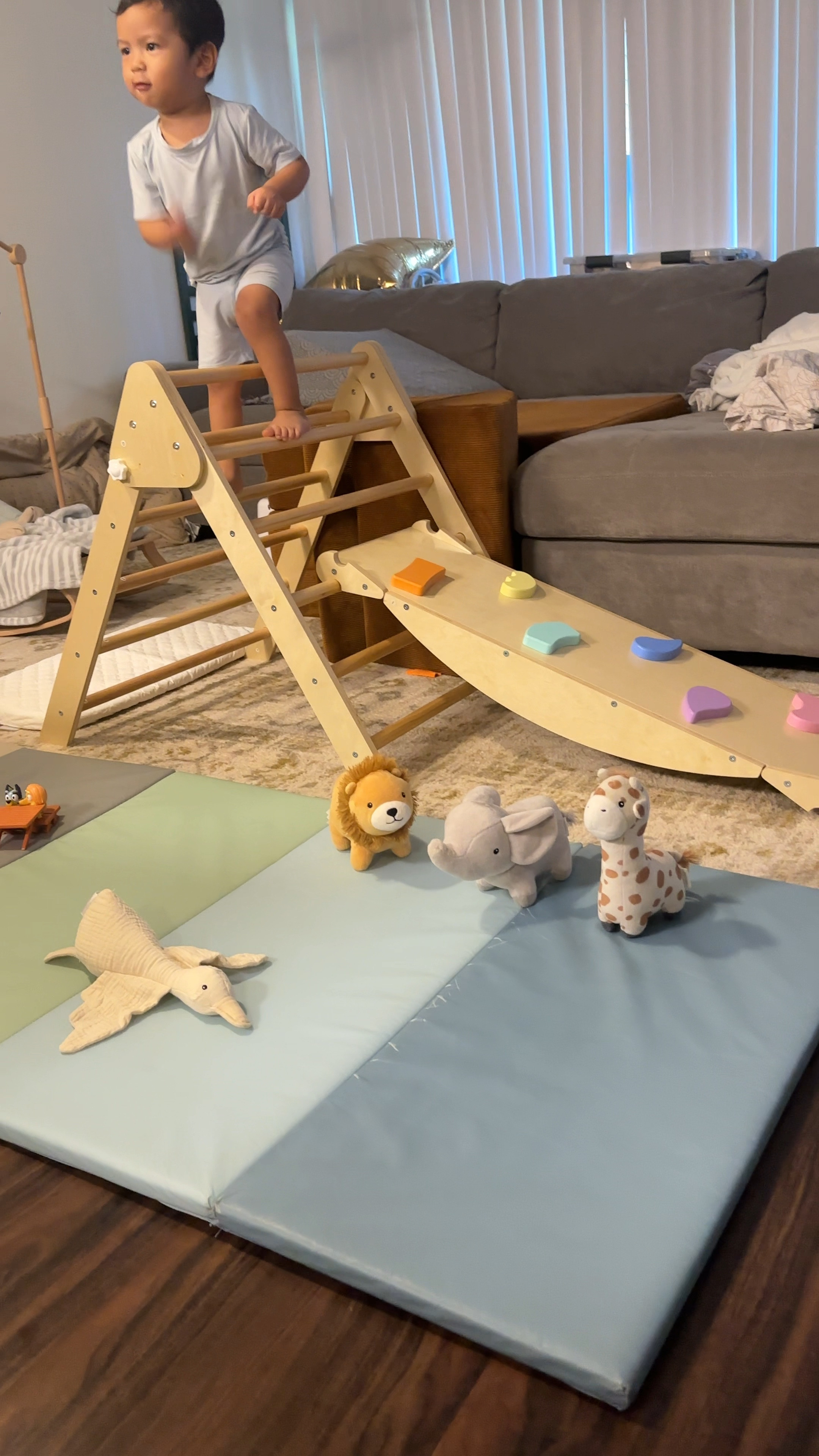 lil bestie loving his pickler set from Luca and Lux 🩵🩵🩵 sharks and pretending he’s on a boat is the cutest thing ☺️

#LTKHome #LTKVideo #LTKKids
