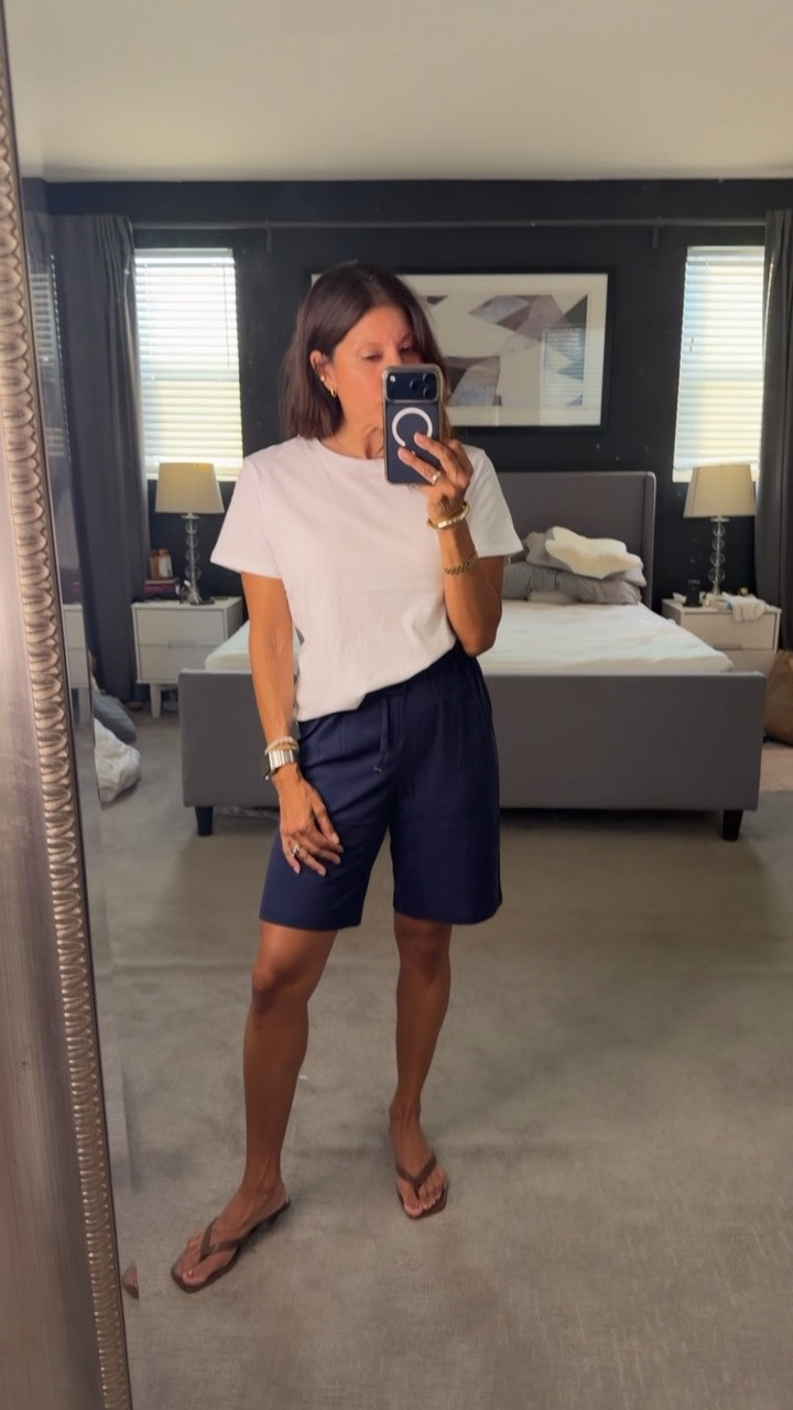 Cotton bermuda shorts 

Wearing small 
Tee is small

#LTKSeasonal #LTKPetite