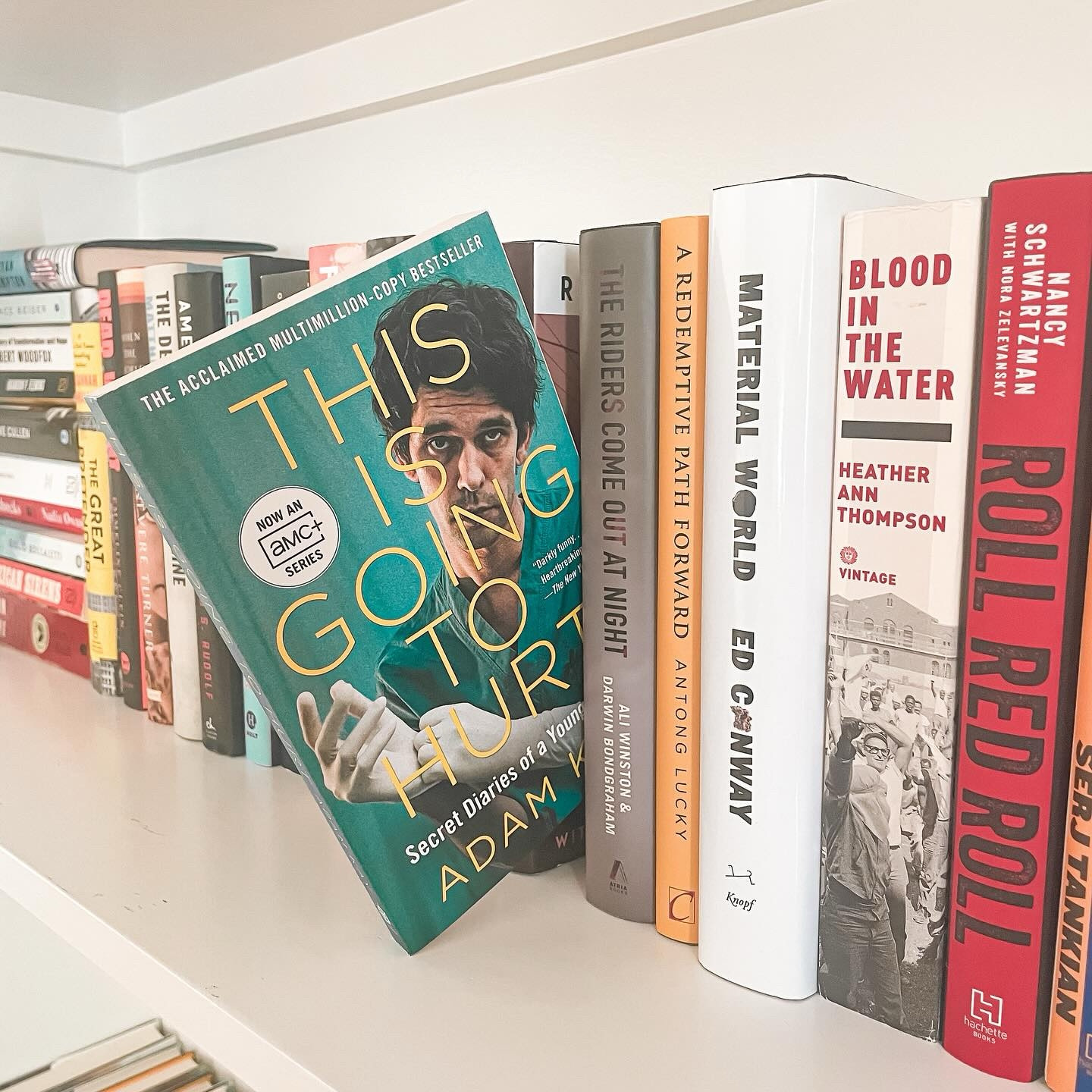 🏥 BOOK REVIEW 🏥 

This Is Going To Hurt by Adam Kay

I broke up my Christmas book reading streak to listen to this memoir and holy moly - it was so good!

I didn’t realize this was based on British healthcare, but a lot of what was discussed sounded very familiar 👀 

I liked how the author told stories of patients and his time as an OBGYN through diary entries. There was a perfect mix of humor and sadness. I actually laughed out loud on the train one morning - it was awkward. Yet the last diary entry ripped my heart out - so heartbreaking. 

I highly recommend giving this memoir a read (or a listen - audiobook is 💯)

#bookreview #memoir #showmeyourmemoirs #nonfictionbooks #nonfictionbookparty #thisisgoingtohurt #adamkay #bookreviews #bookish #bookobsessed #medicalbooks #medicalmemoir #readingisfun