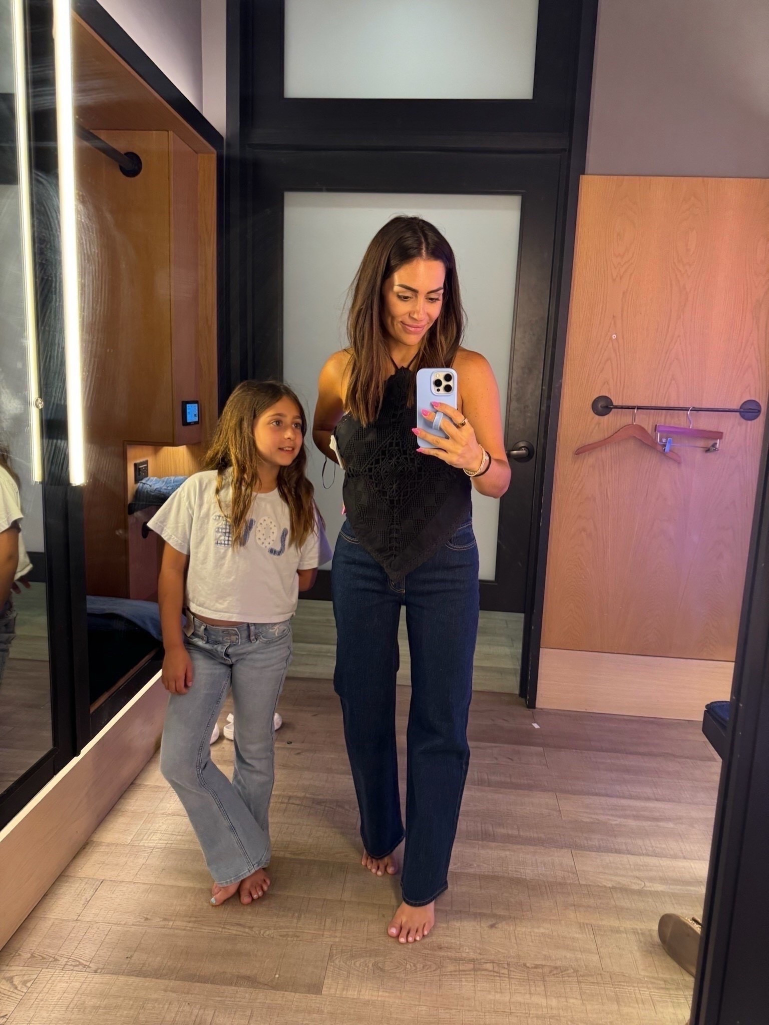 Abercrombie on sale // B2S finds💫✨

20-50% off Abercrombie sale!

Abercrombie, Abercrombie sale, a&f, a&f sale, jeans, denim, top, linen top, backless top, date night look, military wife, Coronado California, Lauren Mulloy

#LTKFindsUnder50 #LTKSaleAlert #LTKFindsUnder100