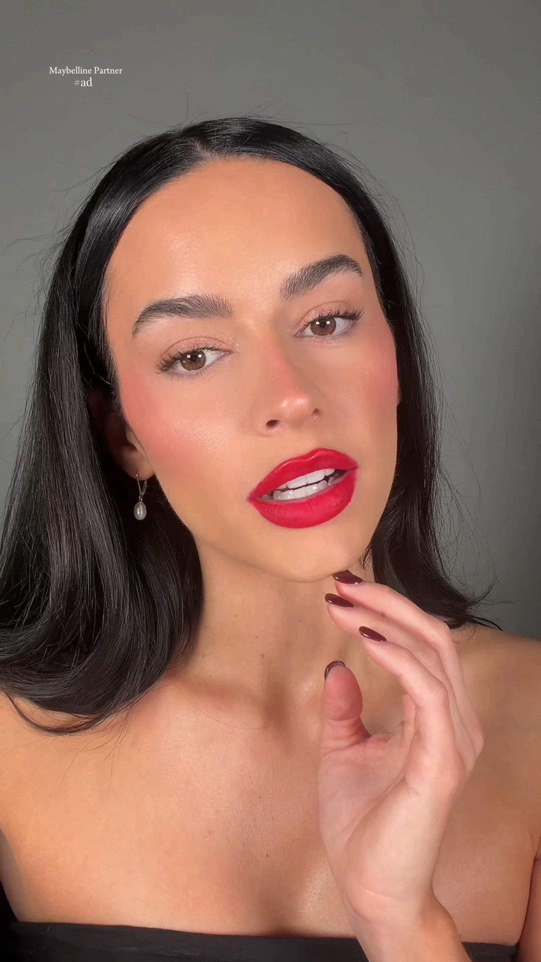 #ad #MaybellinePartner Red lip or neutral lip for the holidays?❣️ love a classic red for the holidays 💫 
@shopltk @maybelline @target @targetstyle 

#liketkit
#target
#targetpartner
