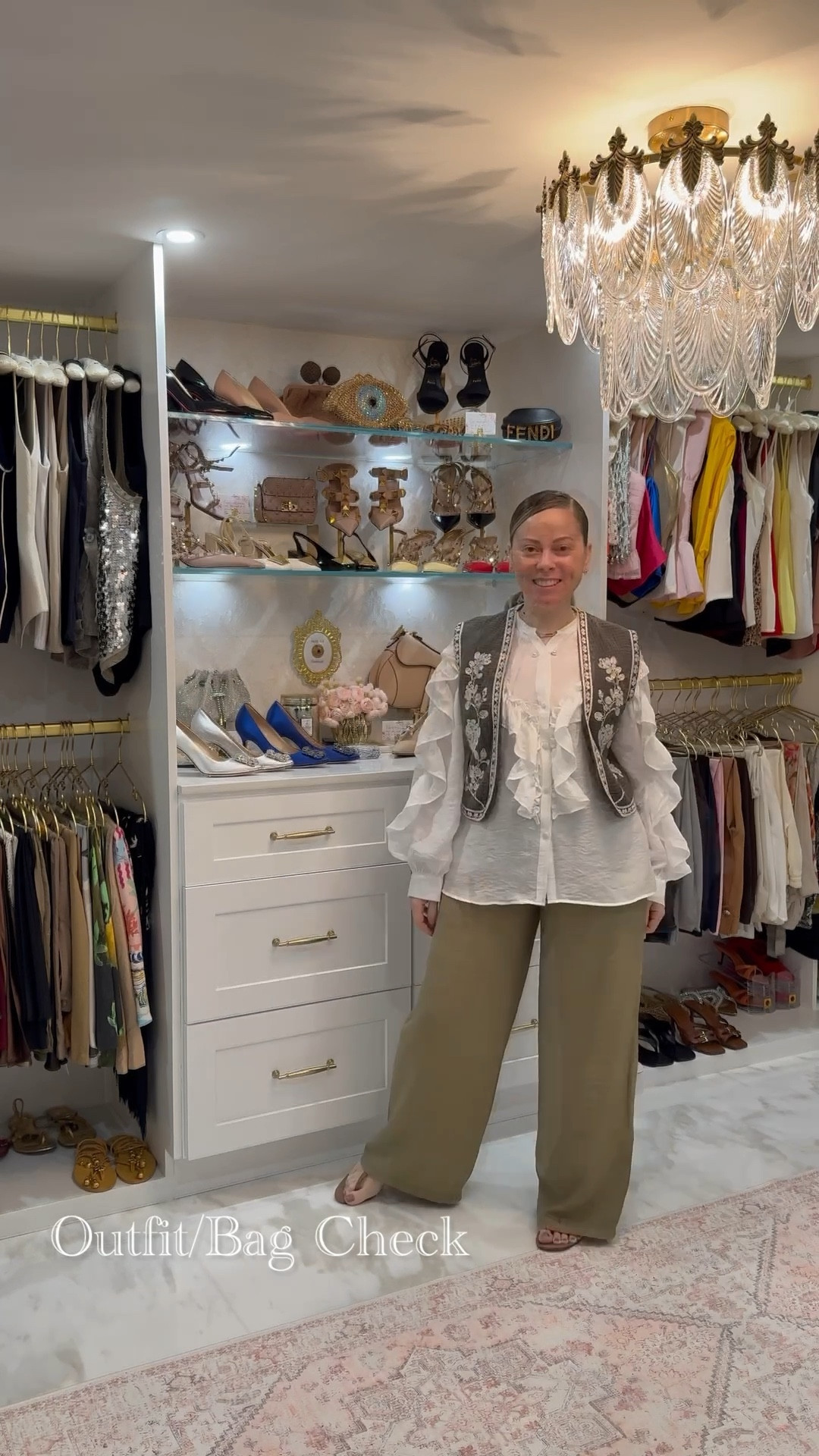 What’s in your purse? 

#thingsinmypurse
#outfitcheck 
#ootd

#LTKU #LTKPetite #LTKStyleTip