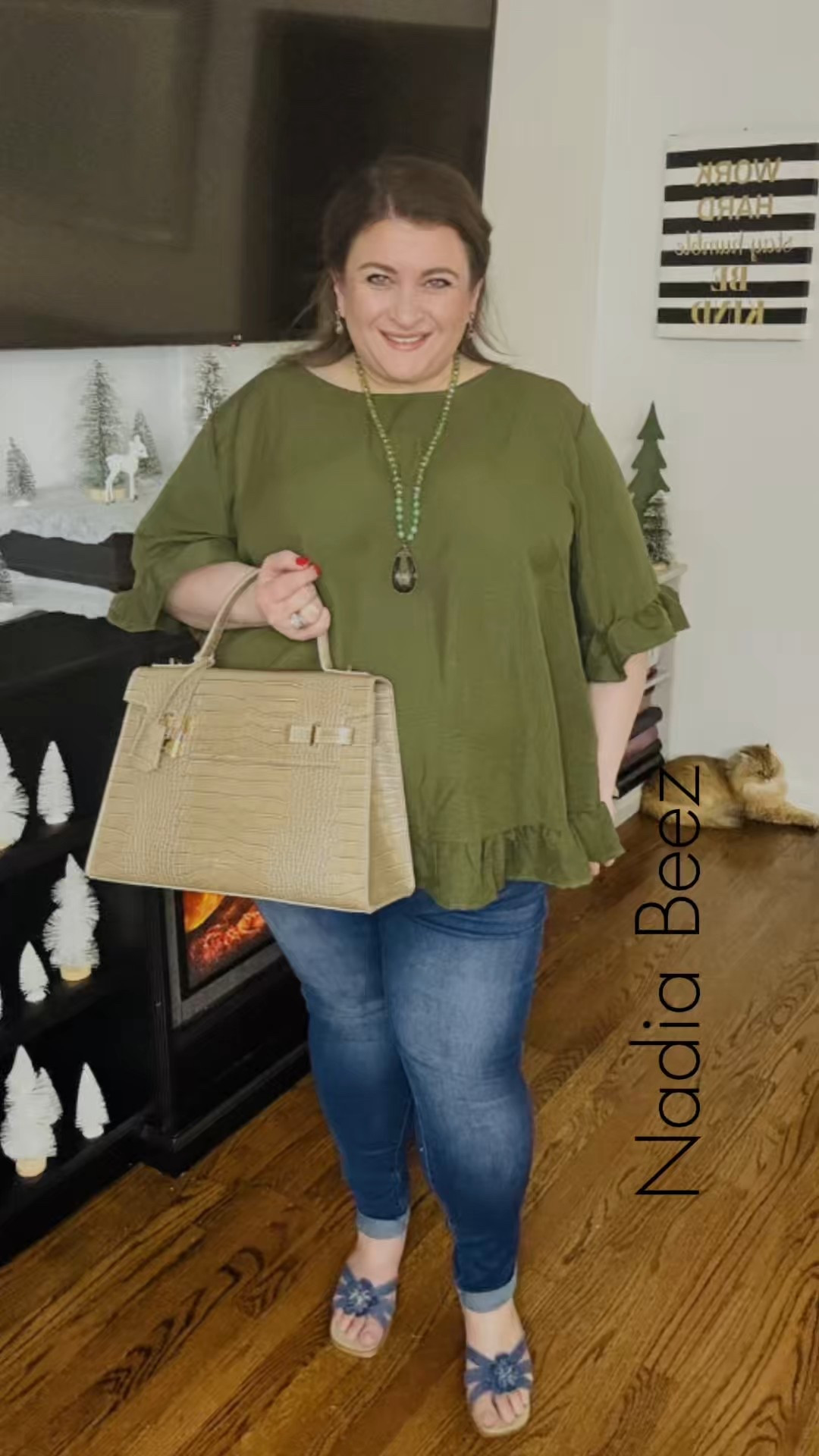 Plus Size top that covers an apron belly and looks adorable on a curvy figure.

#LTKOver40 #LTKPlusSize #LTKWorkwear