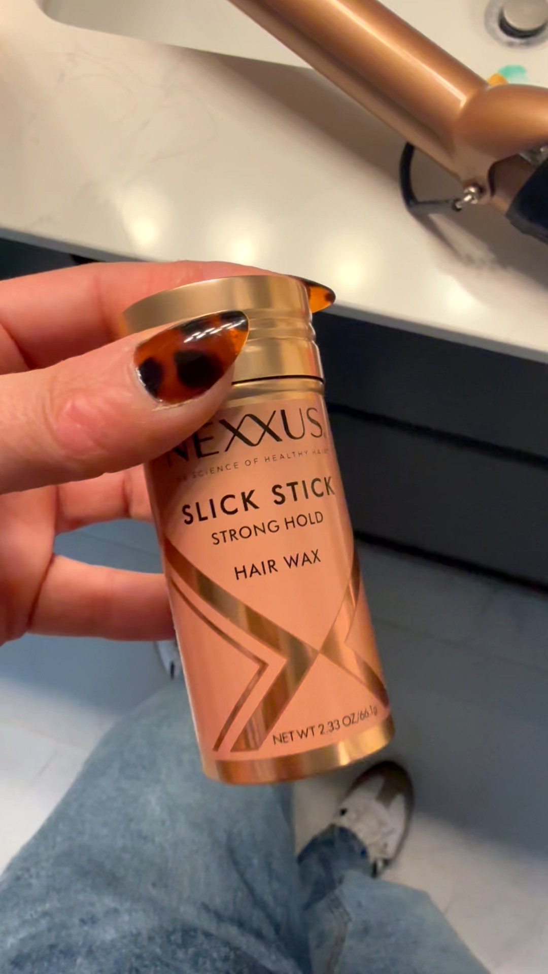 Best wax stick I’ve ever used #nexxus #bravocon

#LTKmomlife #LTKmorningroutine #LTKBeauty