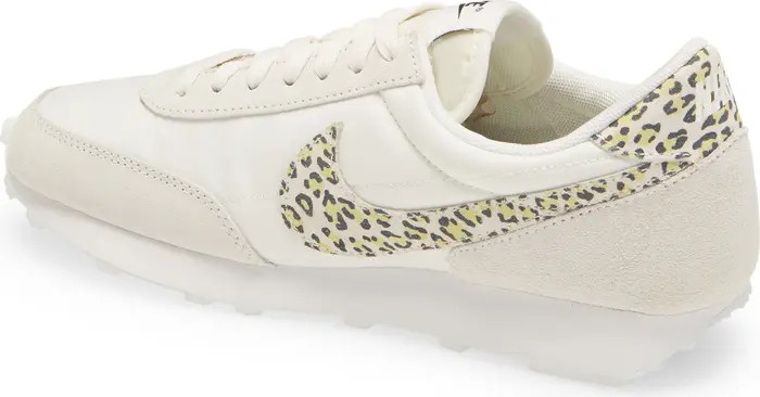 Nike DayBreak SE Sneaker | Nordstrom | Nordstrom