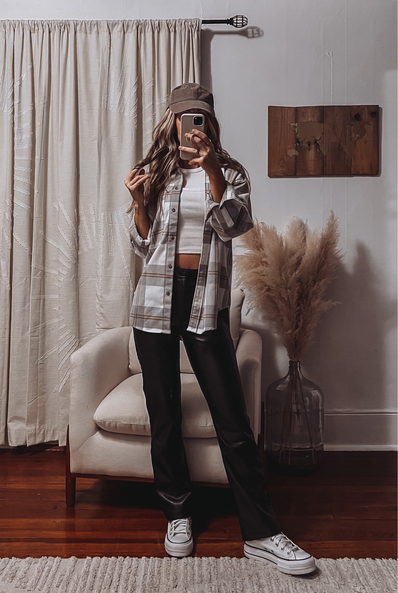 Faux leather…but make it casual🤍 Pair them with a flannel & some high top chucks for a cute, casual look🖤

#fauxleather
#casualstyle
#casualoutfits
#flannelshirt


#LTKxAF #LTKstyletip #LTKsalealert